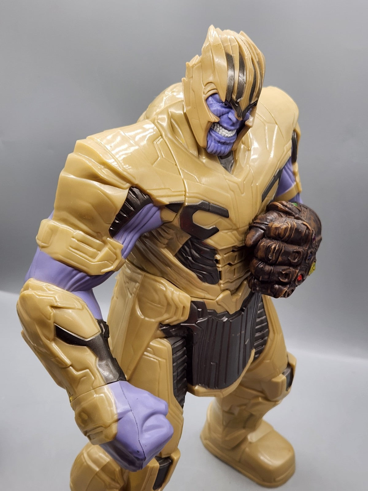 Marvel Avengers Endgame Thanos 14” Electronic Figure Infinity Gauntlet Hasbro...