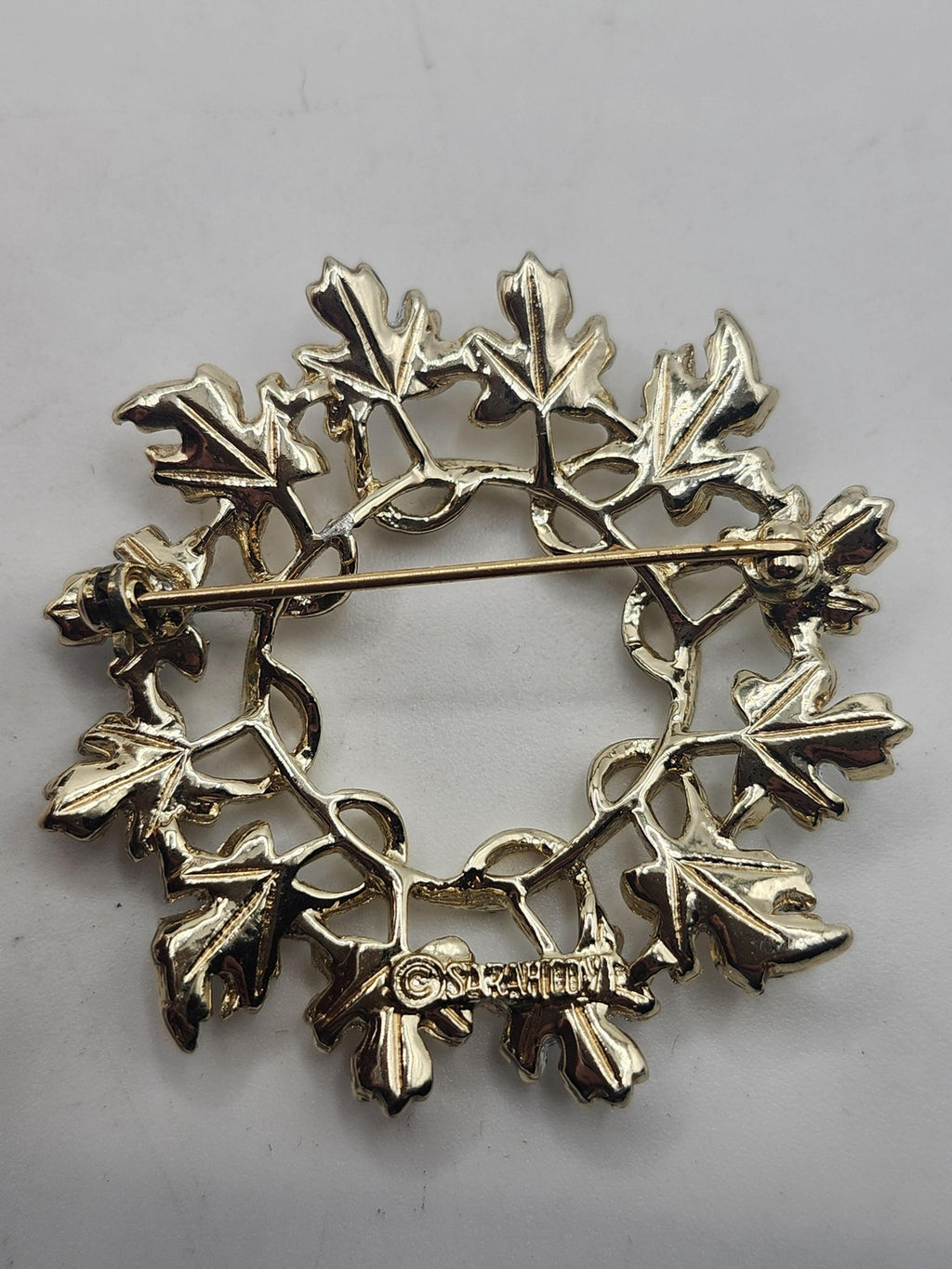 Gold Silver Tone Leaf Wreath Brooch Pin Two Tone Nature Fall Jewelry 2 Inch