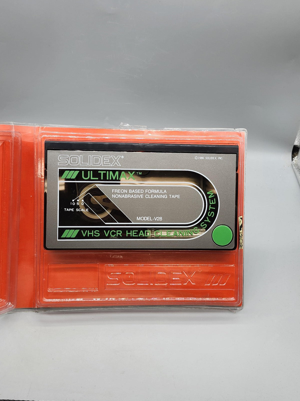 Solidex Ultimax VHS VCR Cleaning System Head Cleaner Wet Dry Tape Model V28