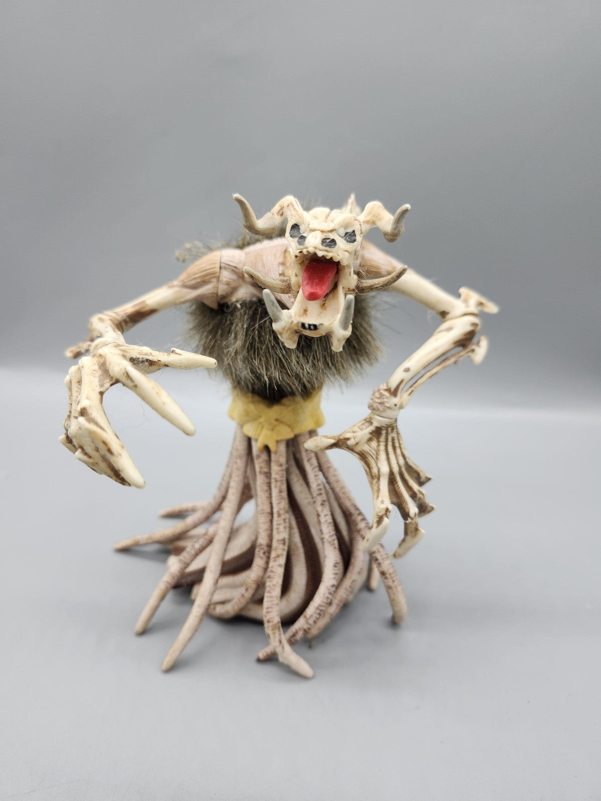 Vintage 1997 Marvel Monster Action Figure ToyBiz Beige Plastic Loose Fur Tail