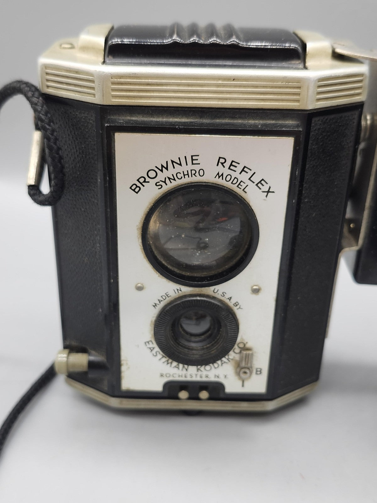 Vintage Kodak Brownie Reflex Synchro Model Camera 127 Film Flash Black USA