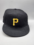 Vintage Pittsburgh Pirates Hat Cap Fitted MLB Baseball Black 6 7/8 New Era Mens