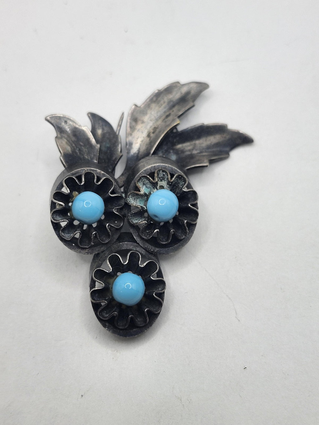 Vintage Silver Tone Flower Brooch Pin Turquoise Glass Cluster Costume Jewelry