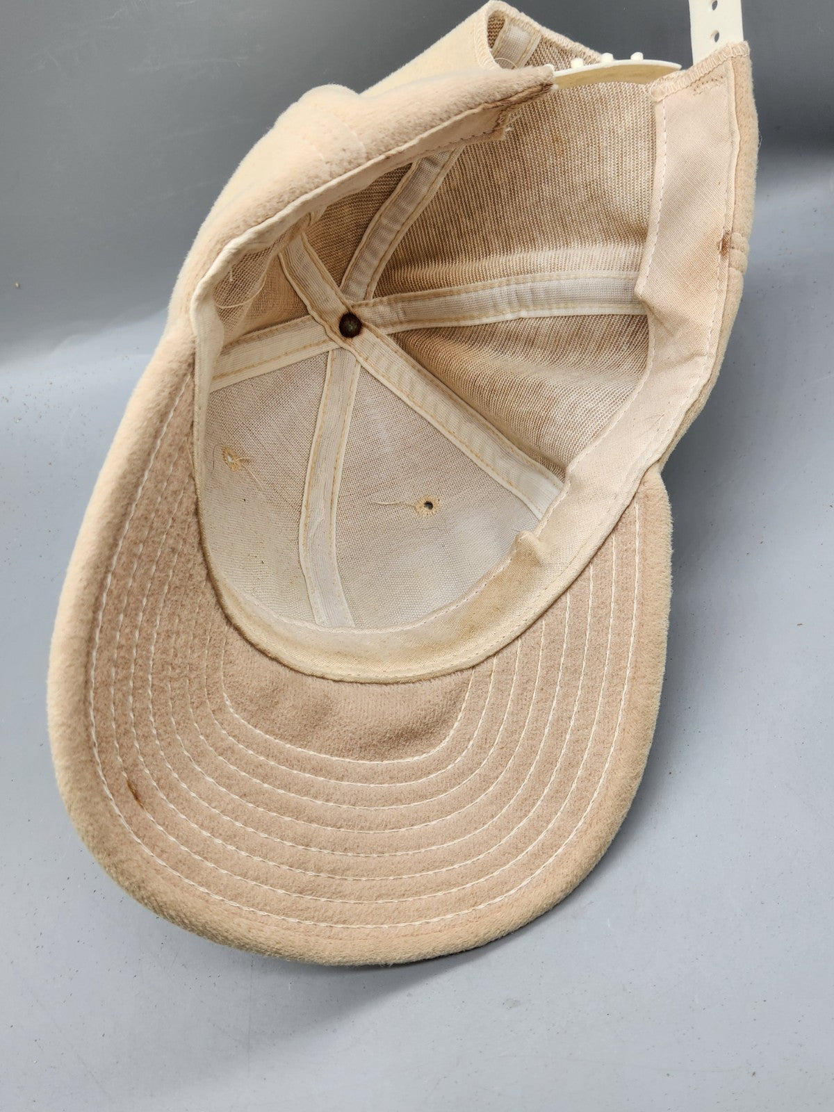 Vintage Pitt Panthers Script Snapback Hat Cap Beige Suede Look NCAA Retro
