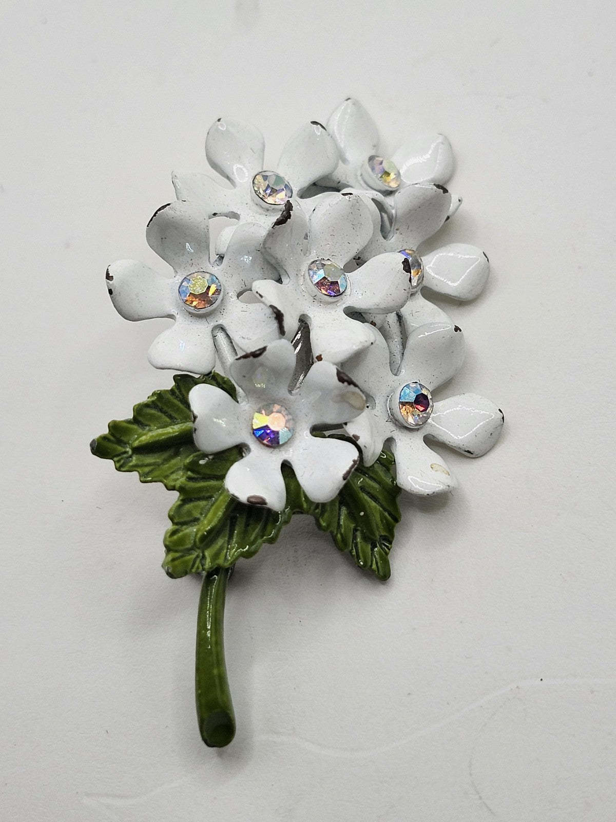 White Enamel Flower Brooch Pin Green Leaf AB Rhinestone Costume Jewelry Gift