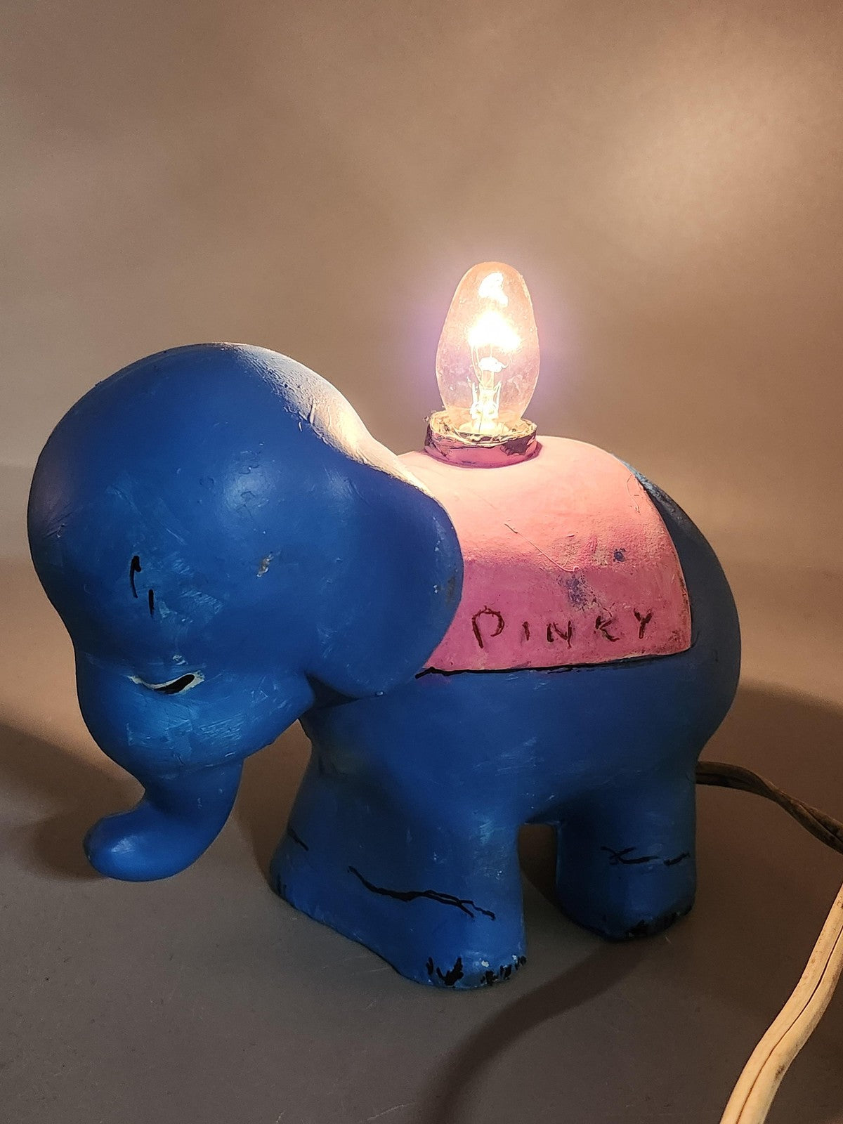 Vintage Chalkware Blue Elephant Bedside Lamp Plug In Nursery Night Light Pinky