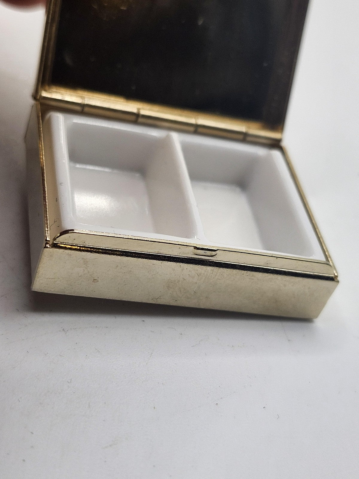 Cat Portrait Pill Box Small Silver Tone Metal Rectangular Trinket Decor