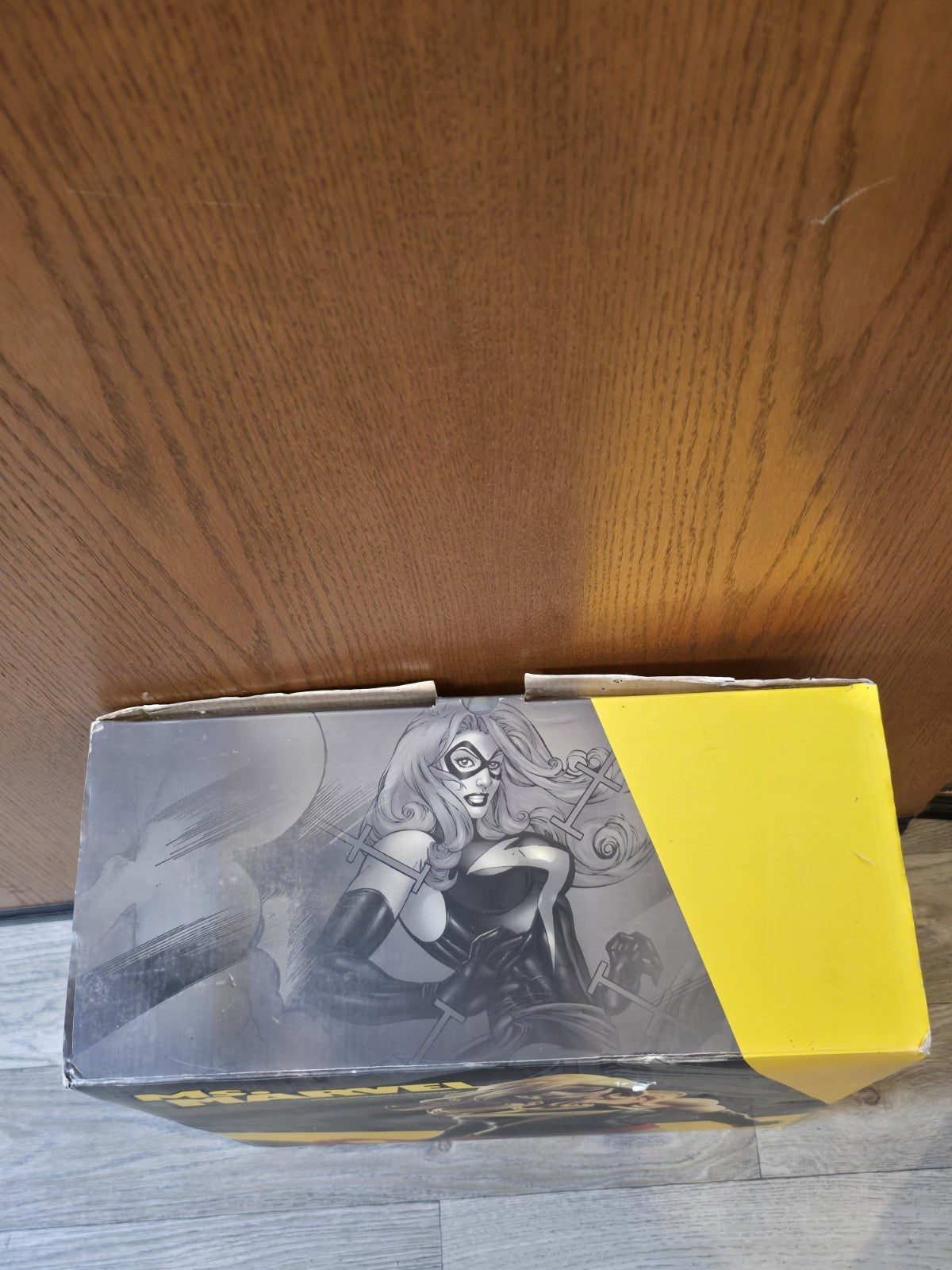 Sideshow Ms Marvel Premium Format Figure Statue Marvel Comics 1/4 Scale w/ Box