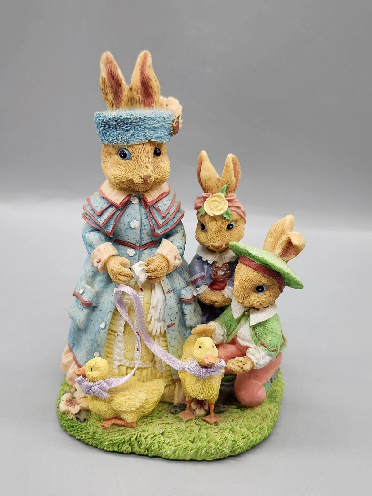 Vintage International Resourcing Services Rabbit Ducklings Figurine Easter Decor