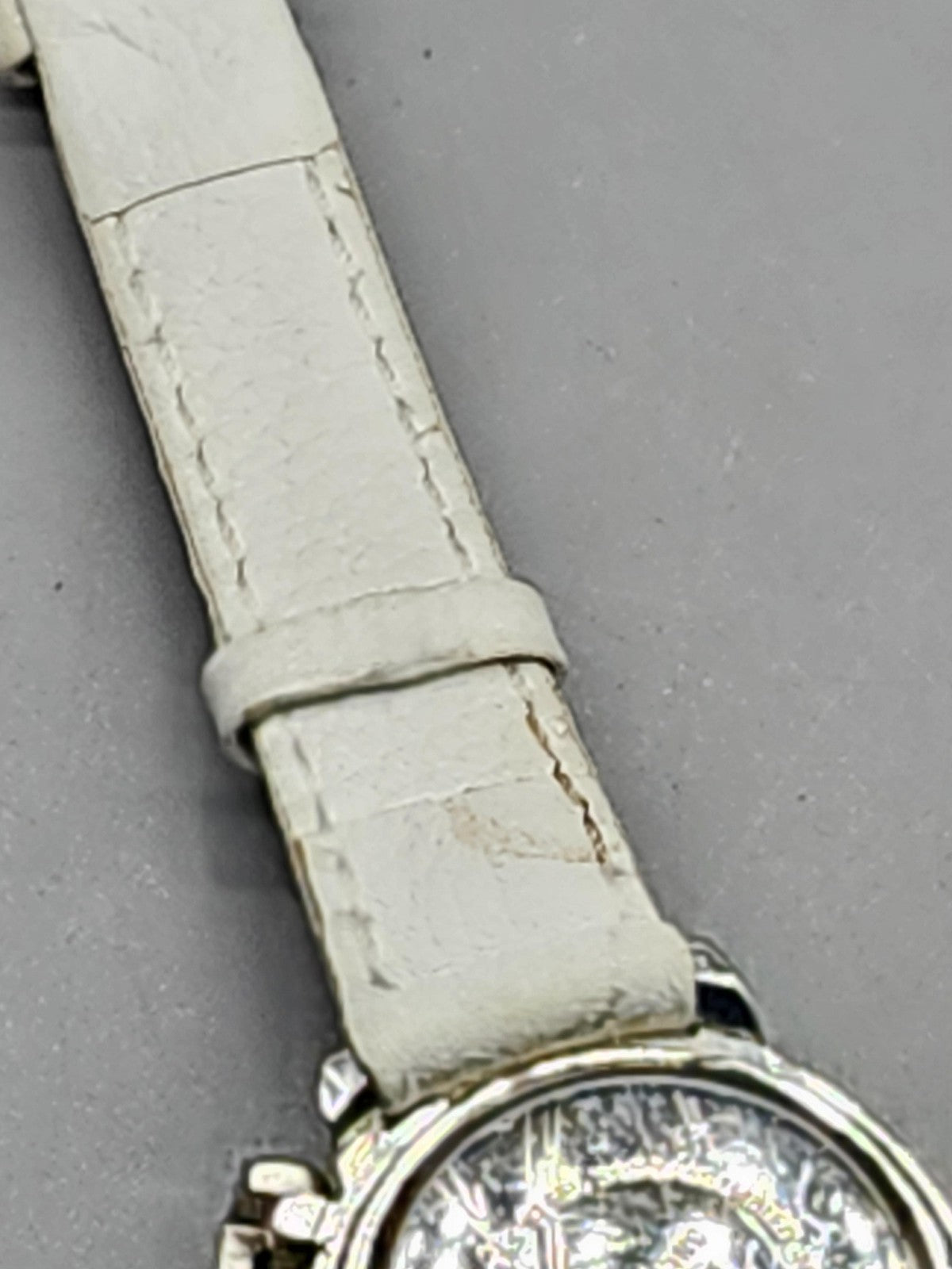 Disney Watch Girls Mickey Glove Cover White Band Quartz Analog Wristwatch