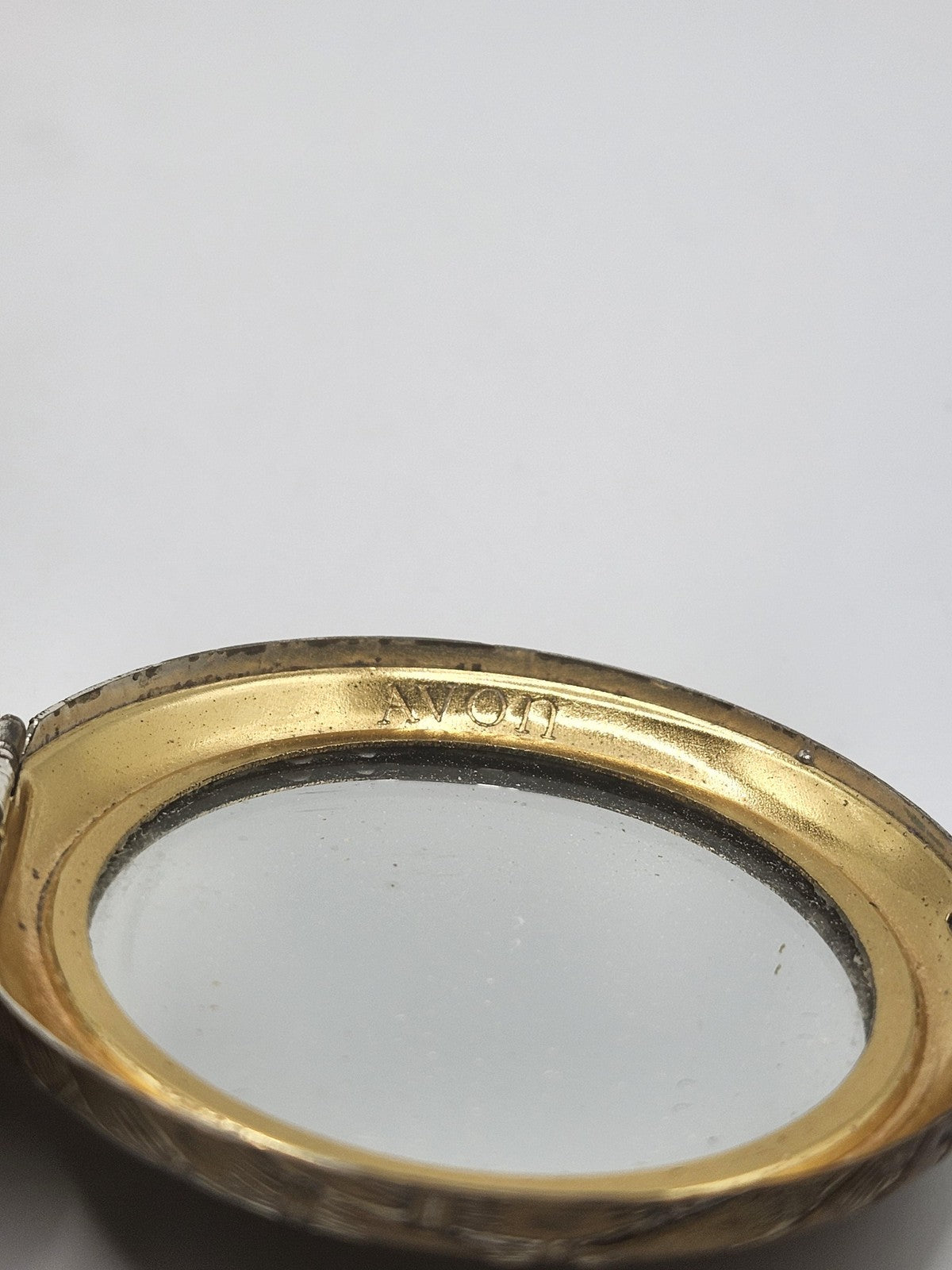 Vintage Avon Gold Tone Basketweave Compact Mirror Oval Makeup Case Vanity Decor