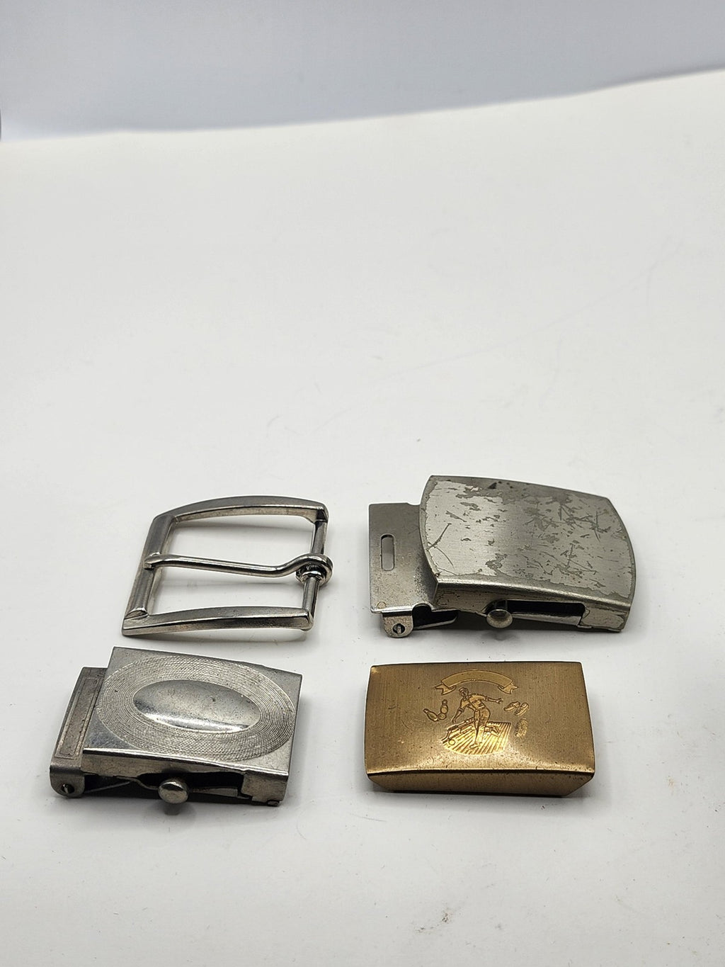 Vintage Metal Belt Buckle Lot Of 4 Mens Rectangular Clamp Medallion Silver Gold