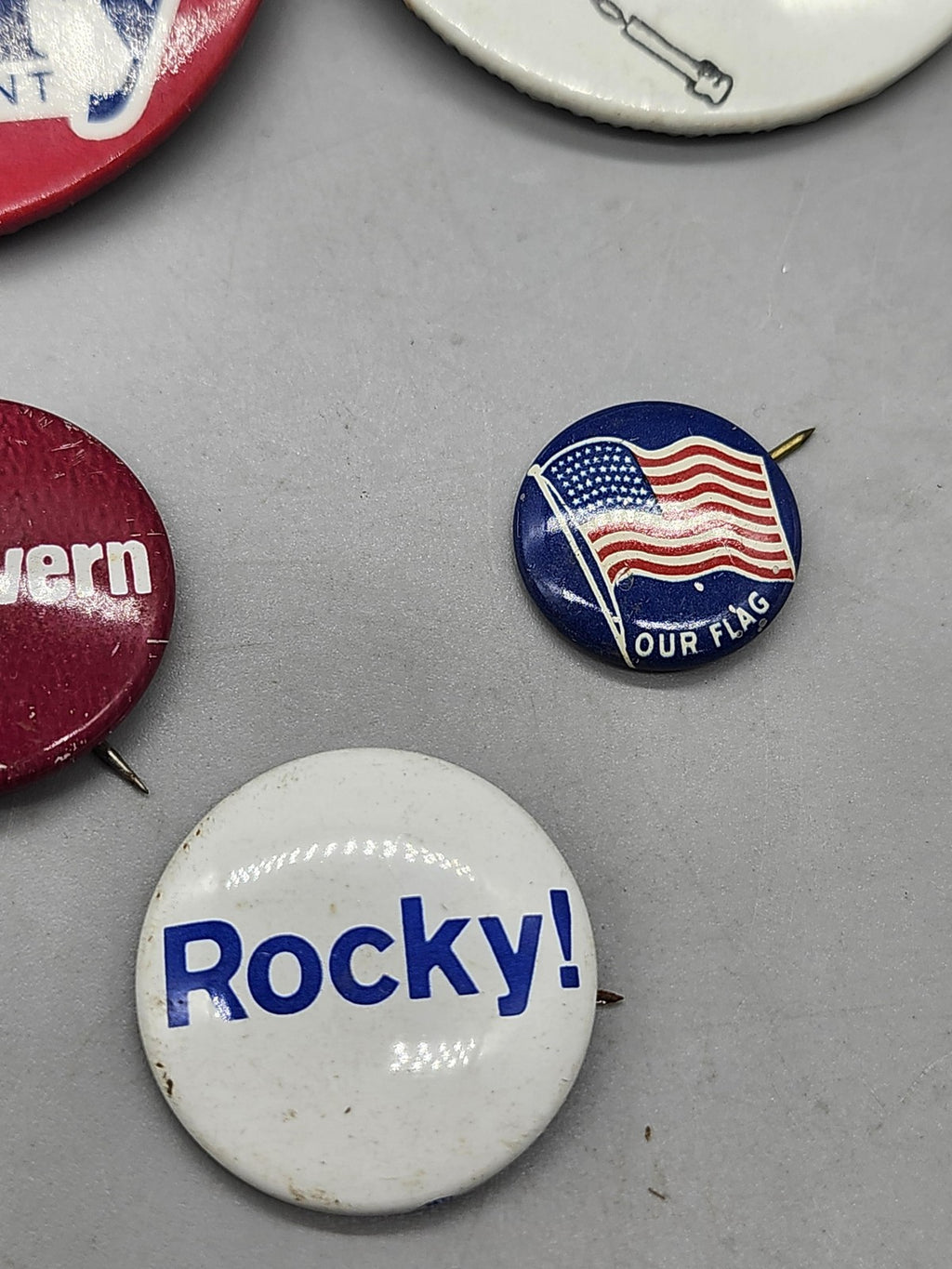 Vintage Political Campaign Pinback Buttons Lot 8 Bush Quayle Kerry McGovern USA