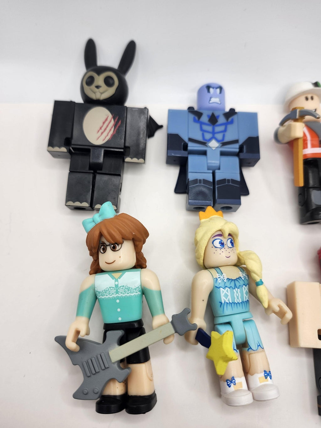 Roblox Action Figure Mini Figures Mixed Lot 9pc Plastic Toy Loose Multicolor