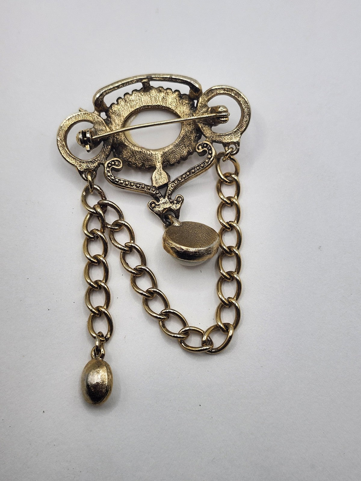 Gold Tone Faux Pearl Brooch Pin Chain Dangle Clear Rhinestone Costume Jewelry
