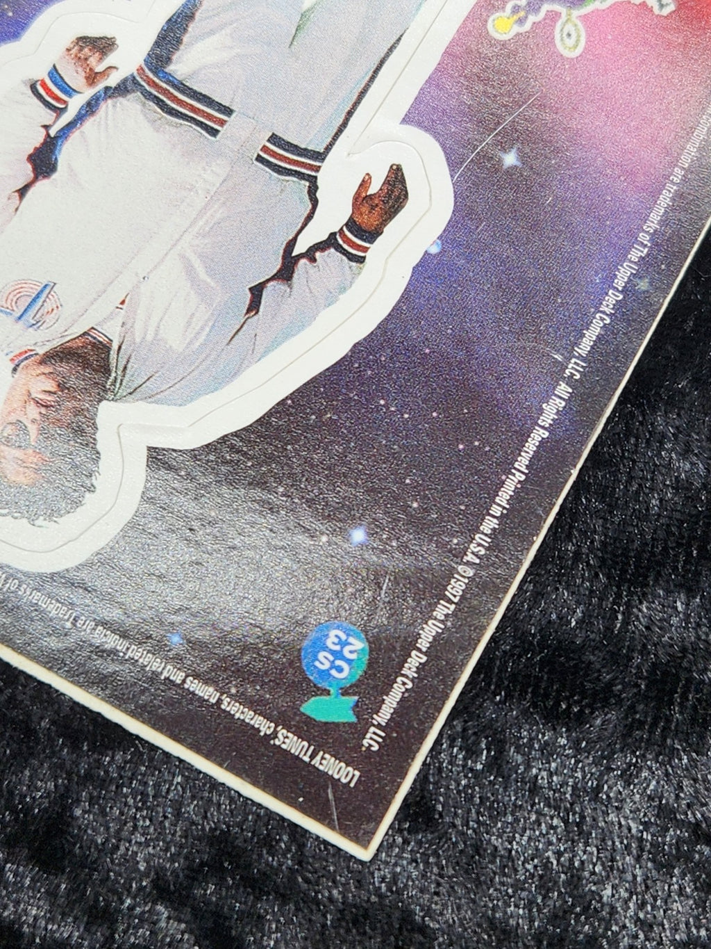 1997 Upper Deck Space Jam Cosmic Showdown CS23 Pound Die-Cut Sticker Card Rare