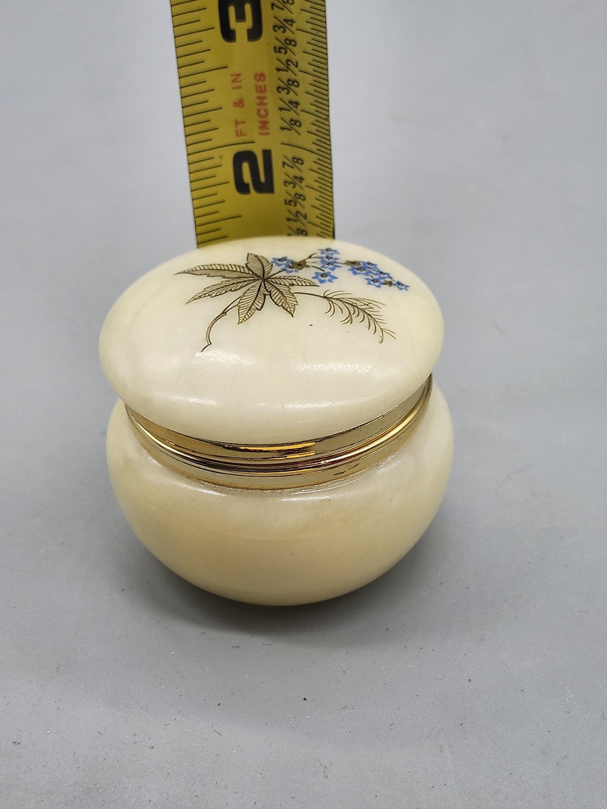 Small Beige Floral Trinket Box Round Resin Hinged Gold Tone Lid Decor Accent