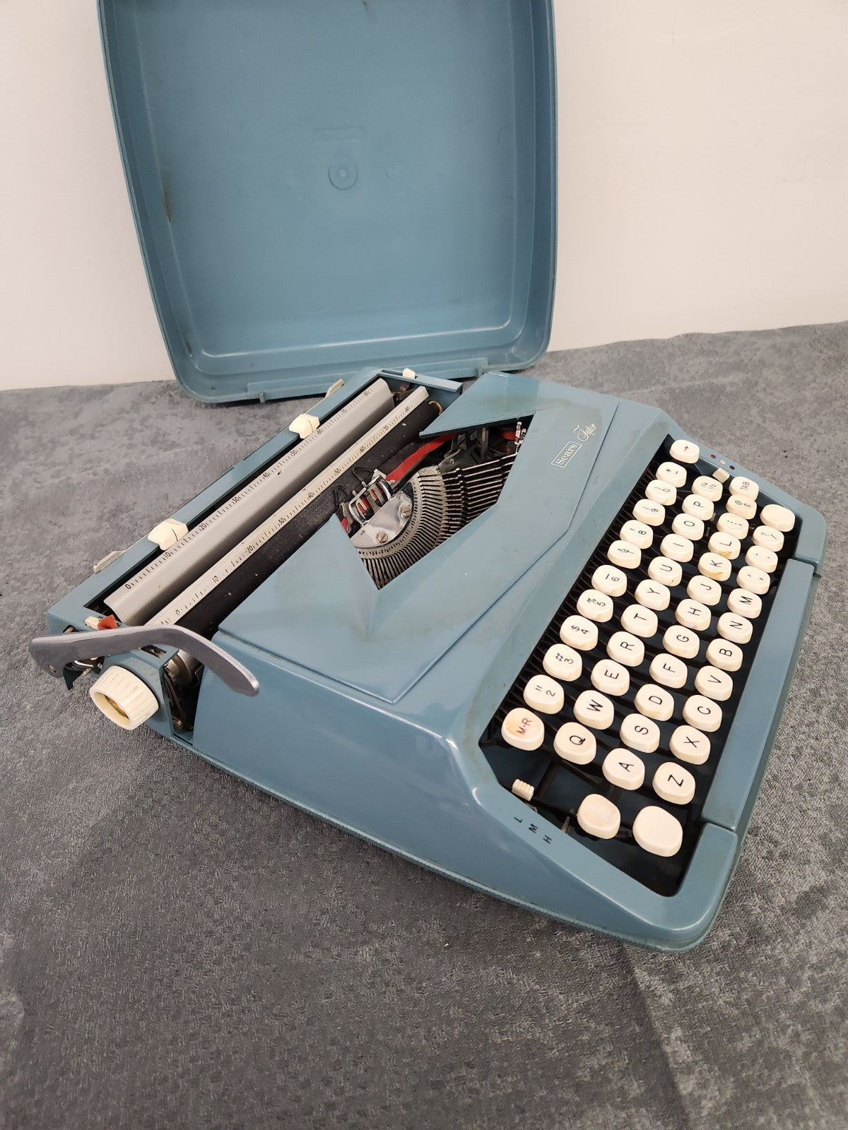 Vintage Sears Tutor Portable Typewriter Blue w/ Case Mid Century Manual...
