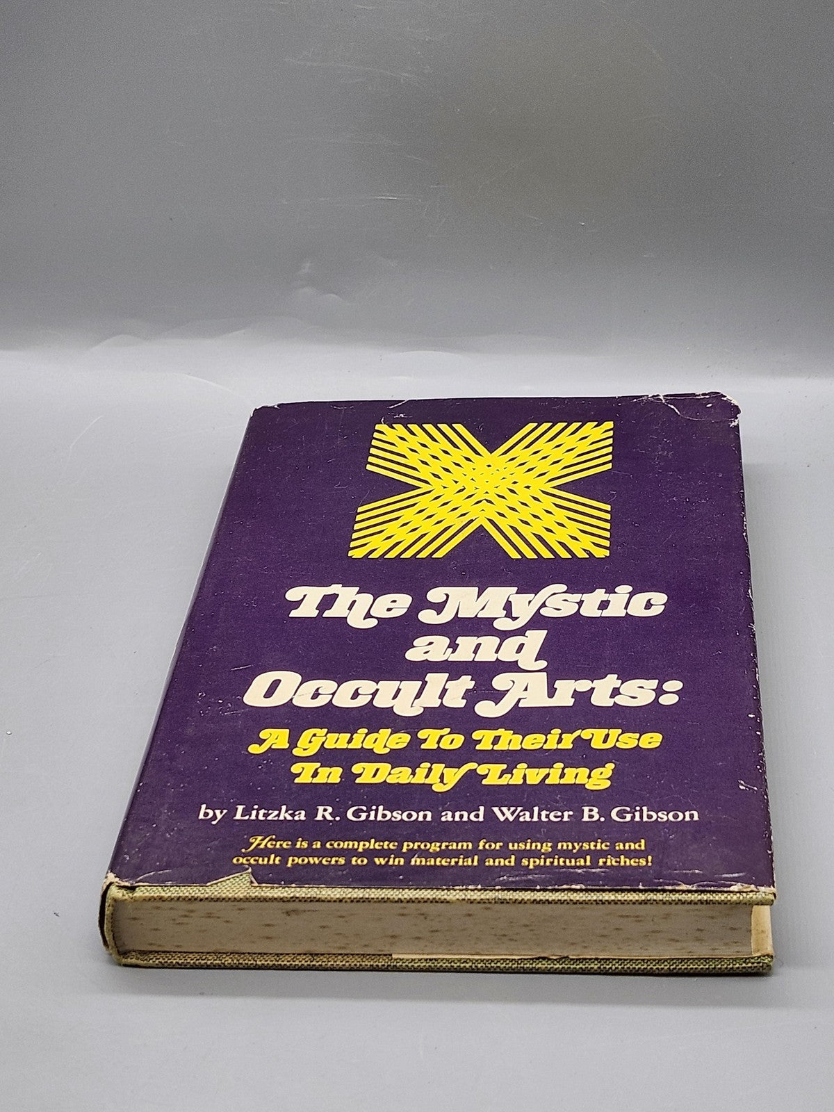 Vintage Mystic And Occult Arts Guide Gibson Purple HC DJ USA 1969 Occult
