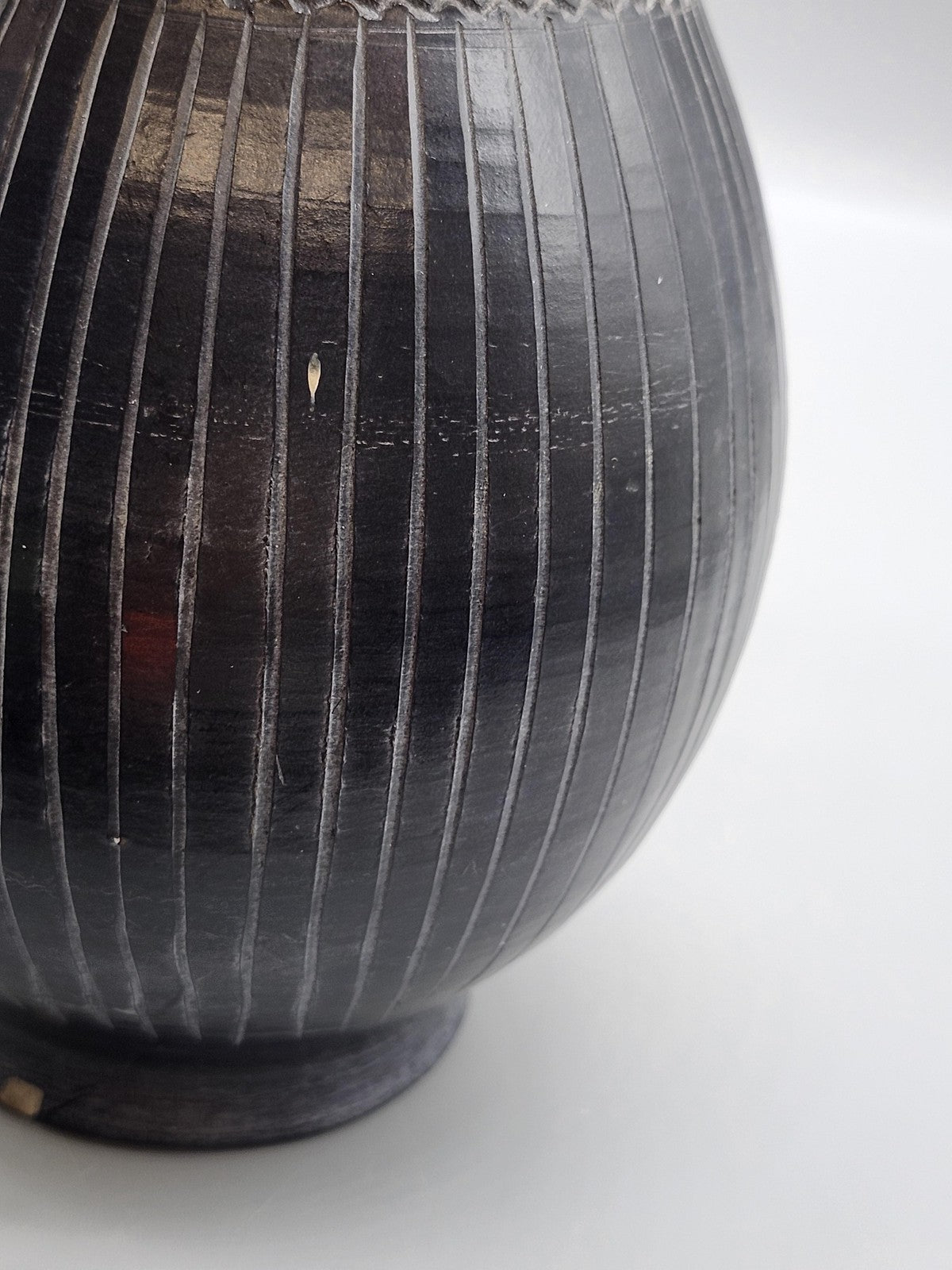 Mulayek Black Carved Ceramic Vase Striped Art Pottery Table Home Decor