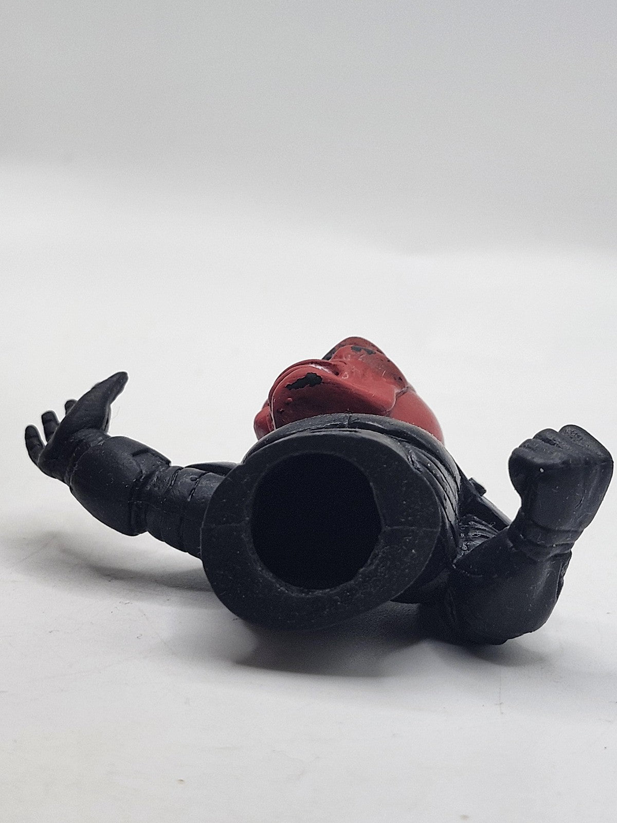 Marvel Red Skull Action Figure Body Torso Black Armor Small Plastic Toy Loose