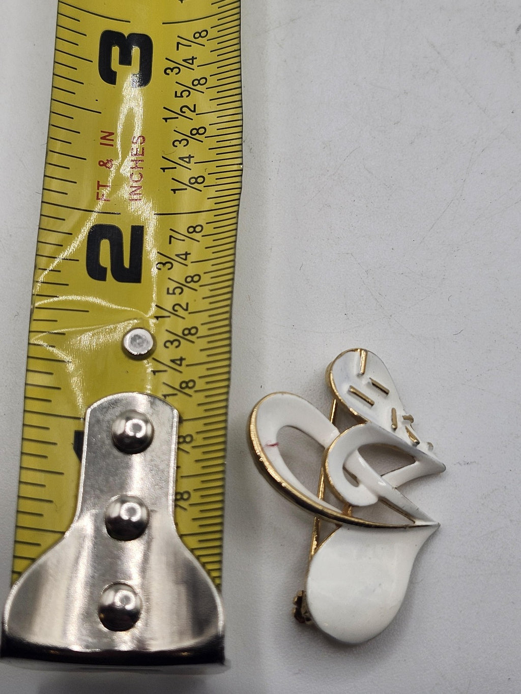 White Enamel Heart Brooch Pin Gold Tone Abstract Love Costume Jewelry Gift