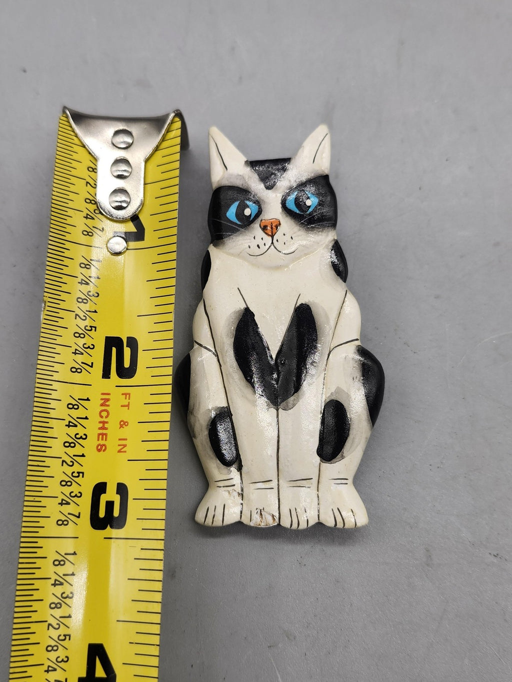 Cat Brooch White Black Resin Hand Painted Blue Eyes Animal Pin Jewelry Cute
