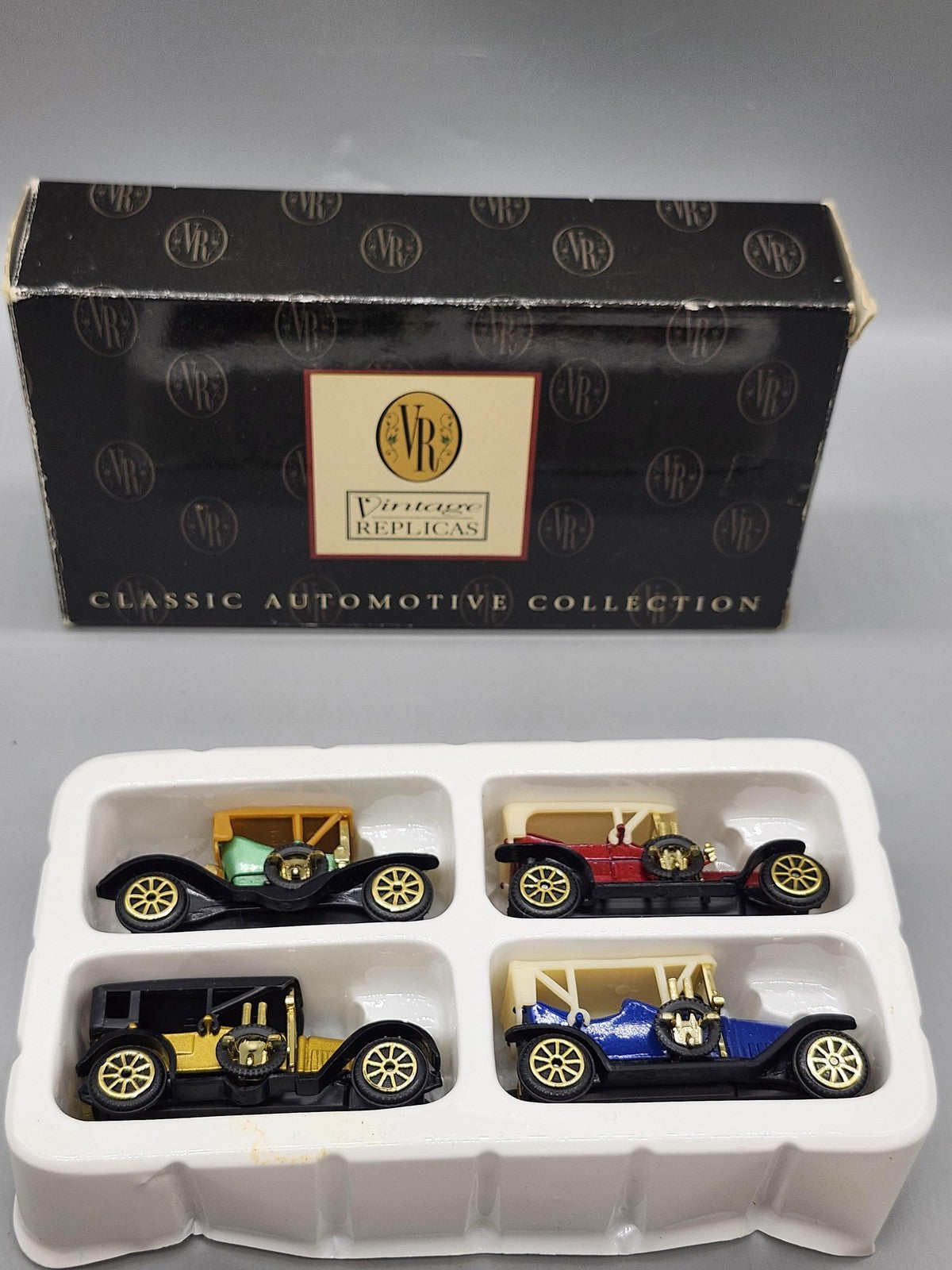 Vintage Replicas Classic Automotive Collection 4pc Diecast Car Set Multicolor