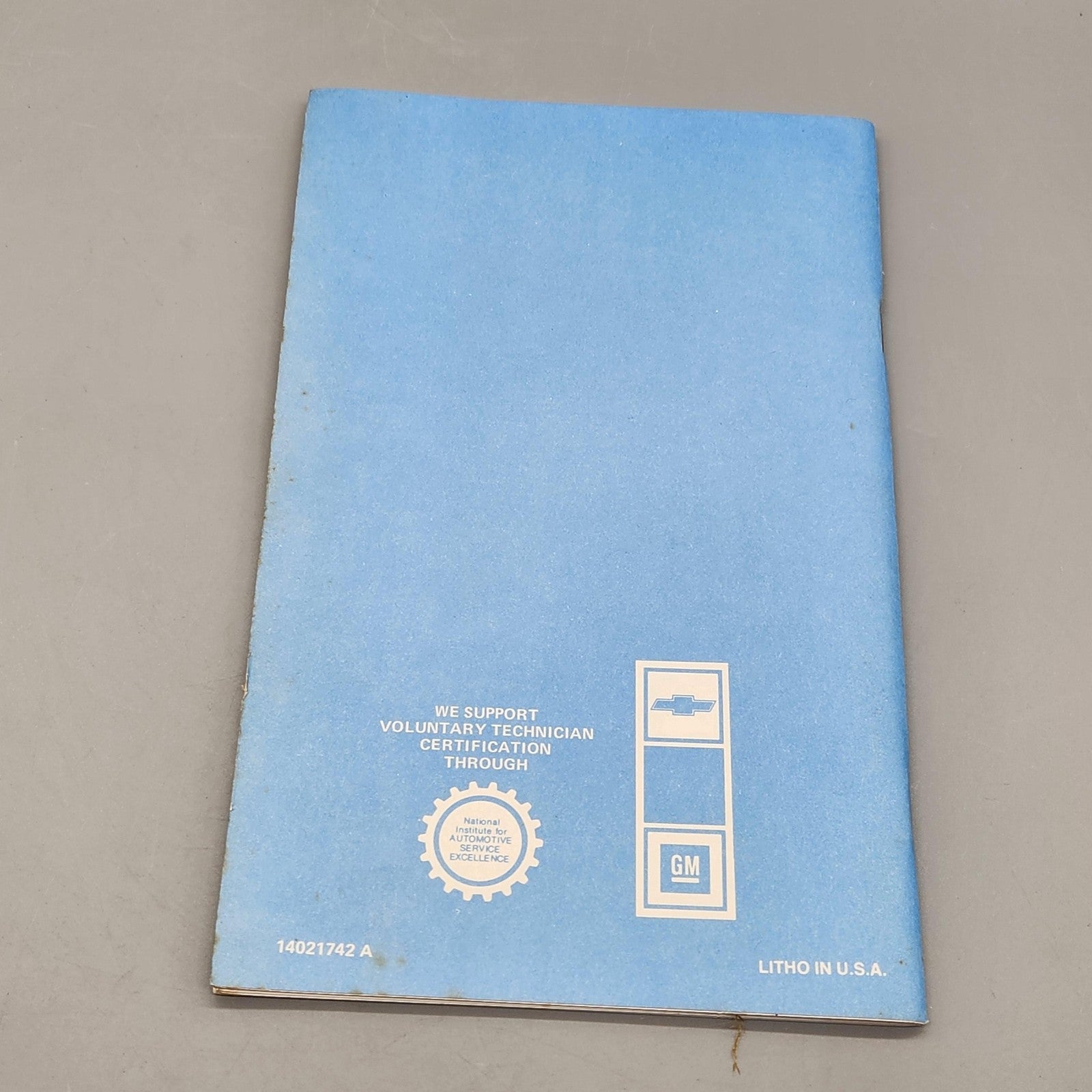 Vintage 1981 Chevrolet Monte Carlo Owner's Manual Blue OEM Guide Book Factory