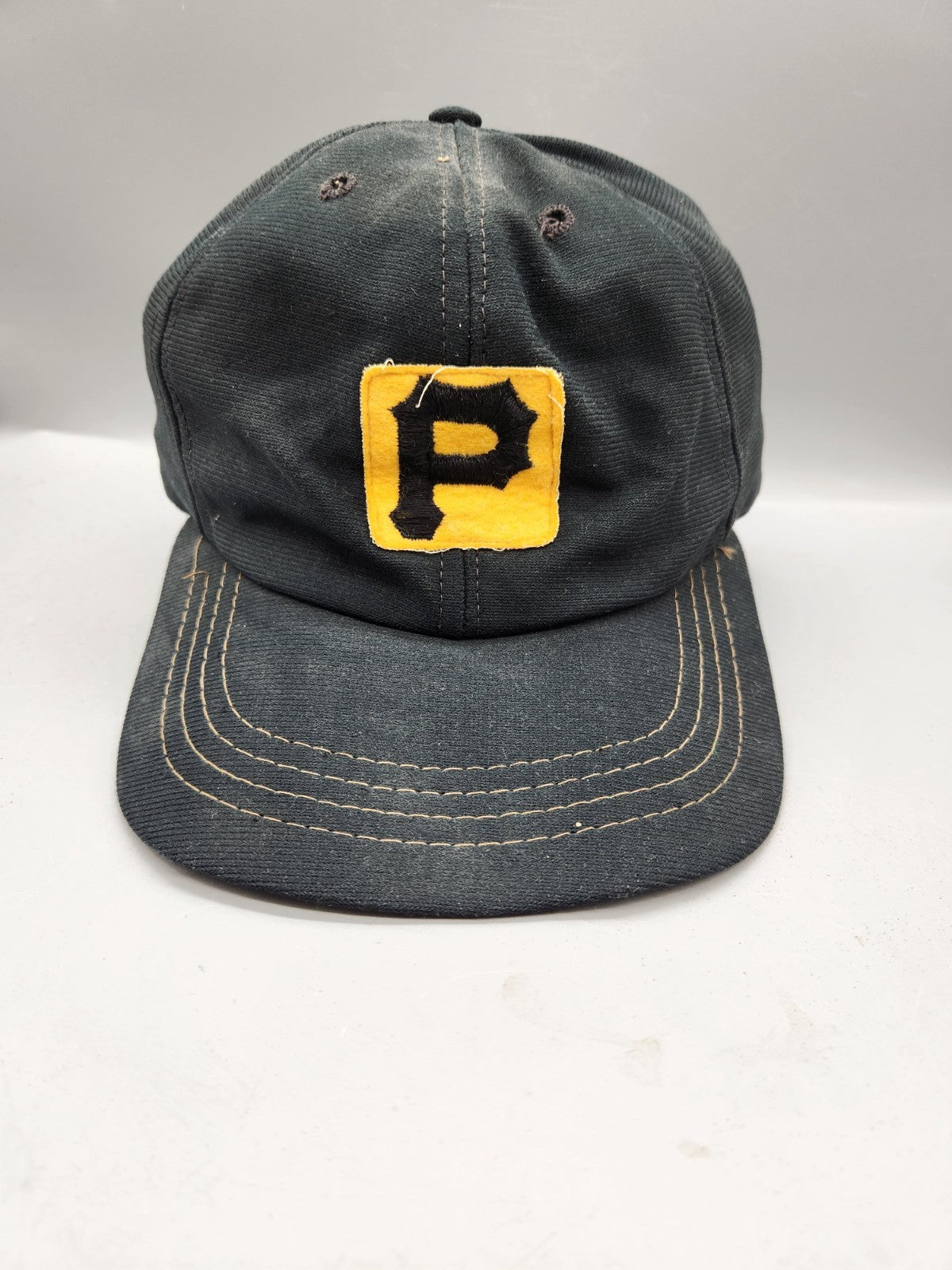 Vintage Pittsburgh Pirates Snapback Hat Cap Black Yellow MLB Style Green...