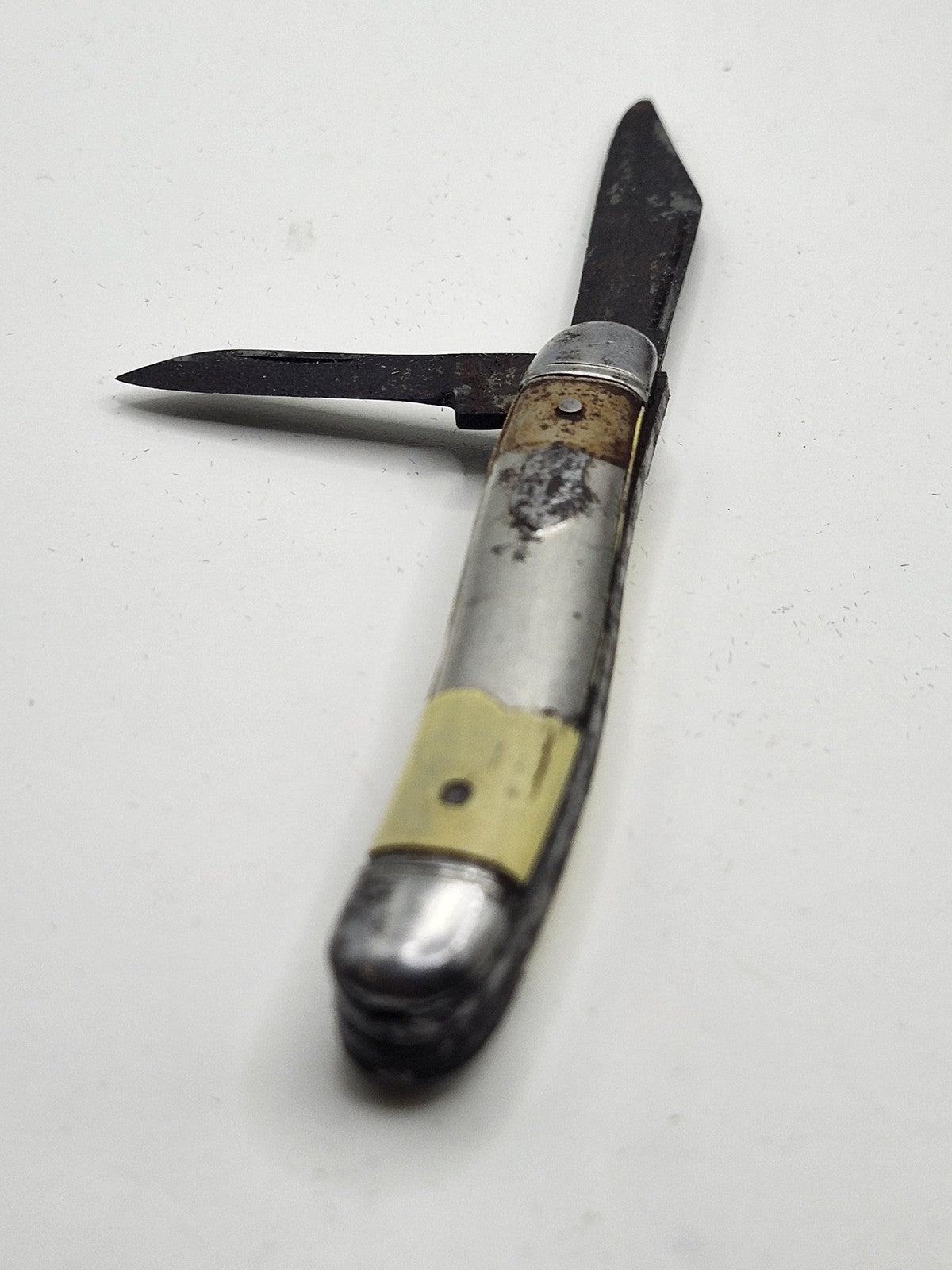 Vintage Metal Pocketknife 2 Blade Clip Point Silver Tone Folding Slipjoint EDC