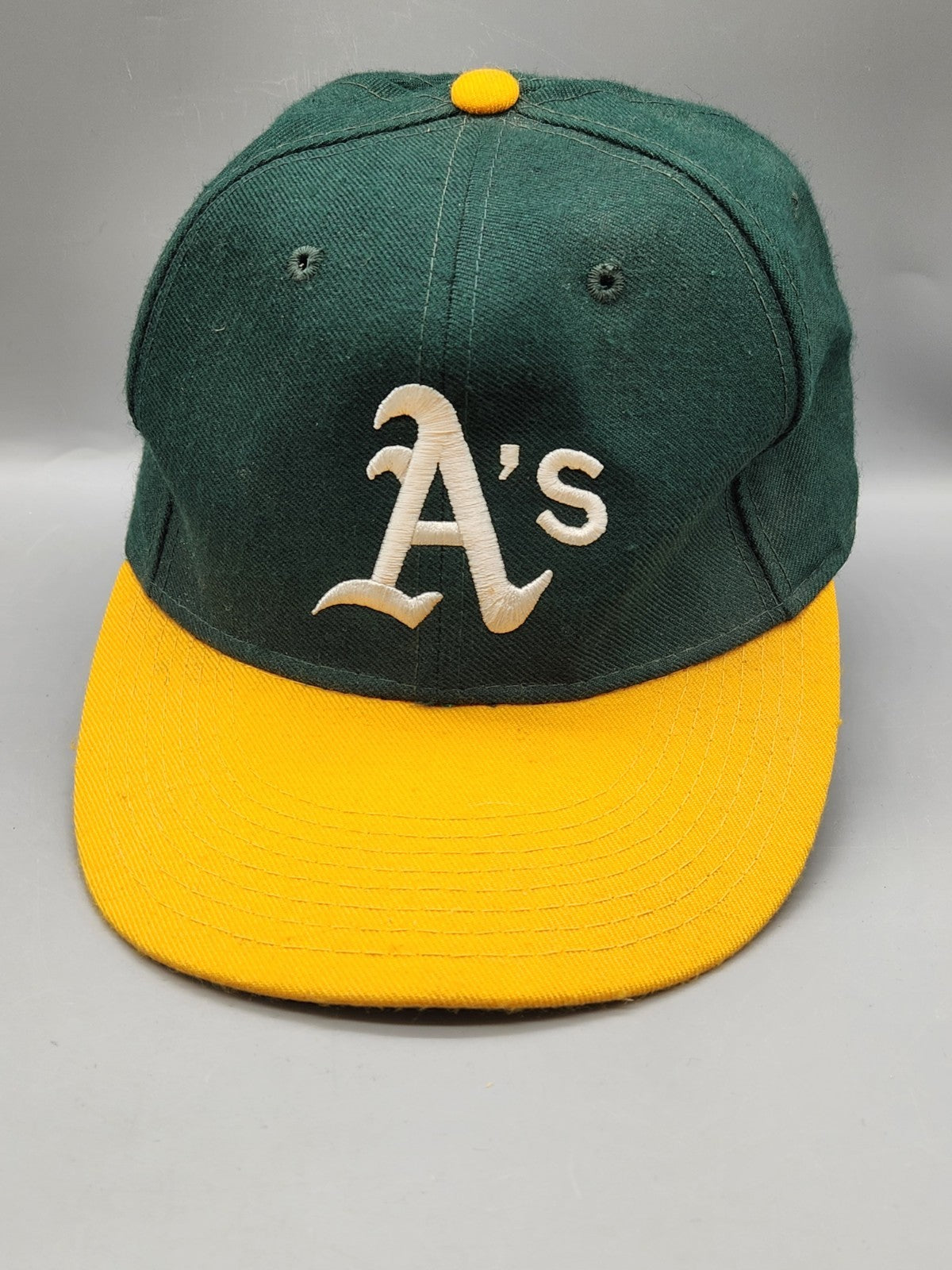 Vintage Oakland Athletics A's Diamond Collection Fitted Hat Size 7 5/8 Green...