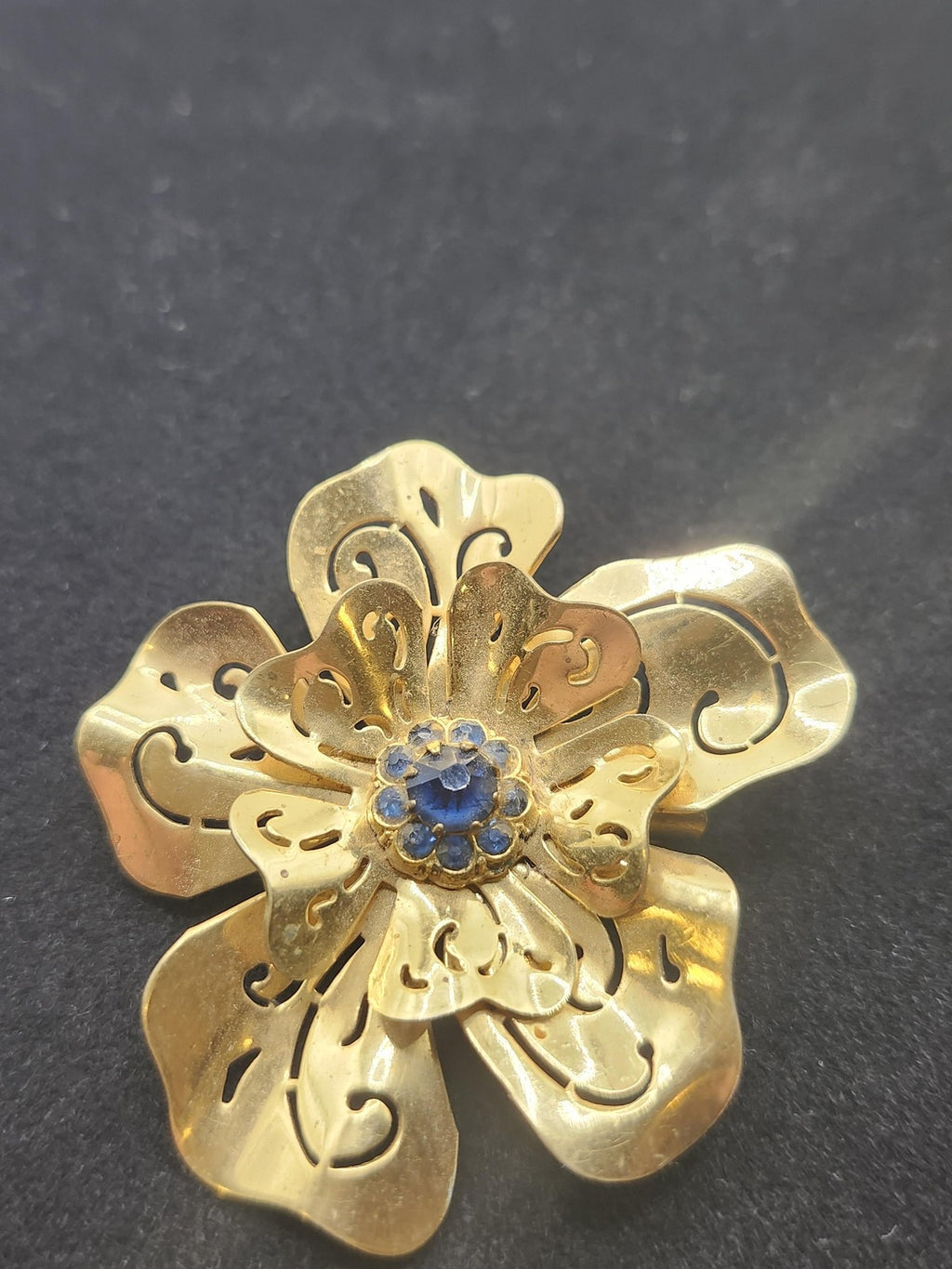 Gold Tone Flower Brooch Pin Blue Rhinestone Petals Layered Costume Jewelry