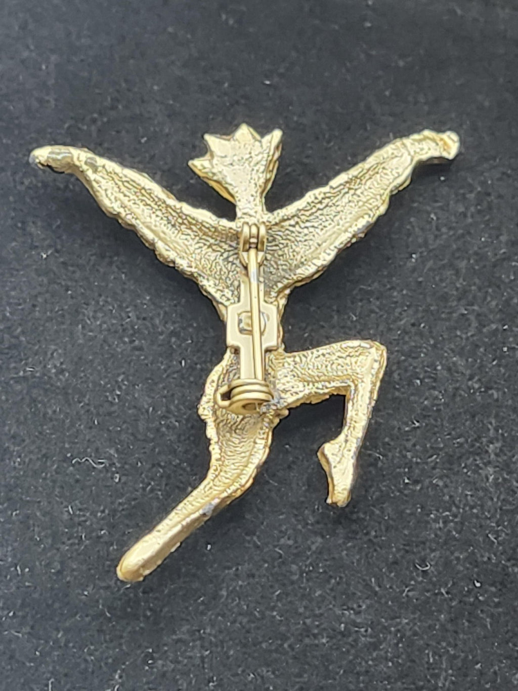 Gold Tone Dancer Brooch Pin Modernist Leaping Figure Costume Jewelry 2 Inch