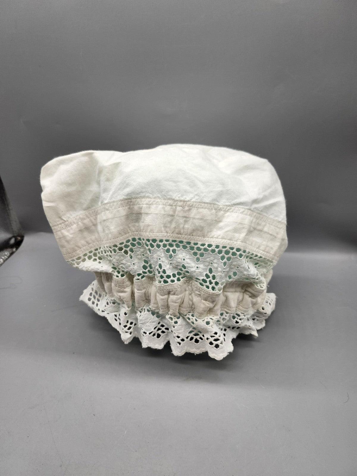 Lace Bonnet Hat Girls One Size White Eyelet Ruffle Stretch Summer Casual Baby