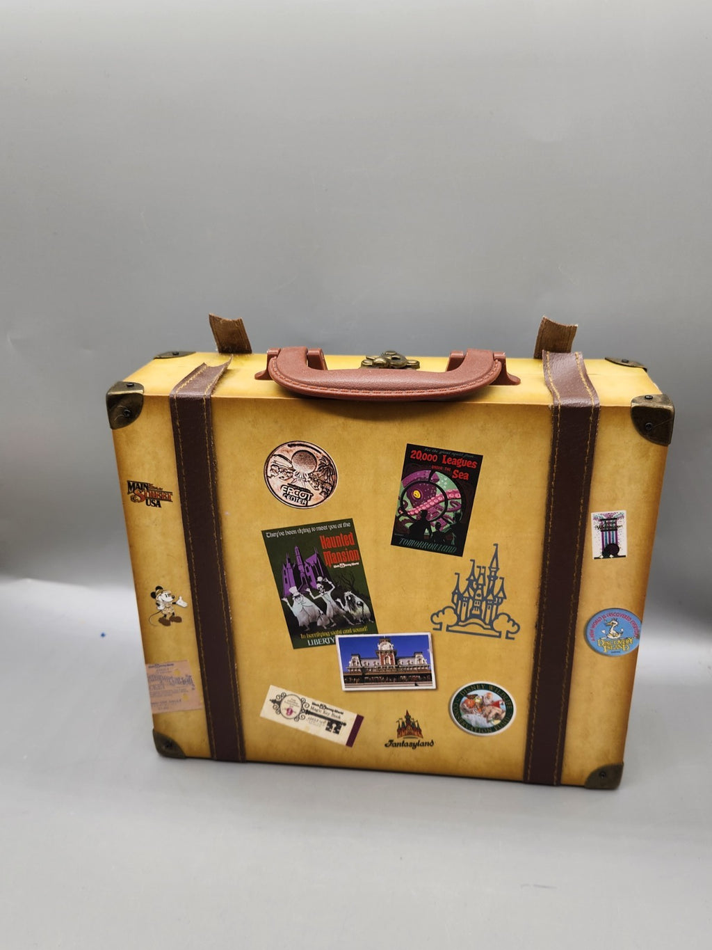 Vintage Walt Disney World Magic Kingdom Puzzle Suitcase EPCOT Monorail Travel...