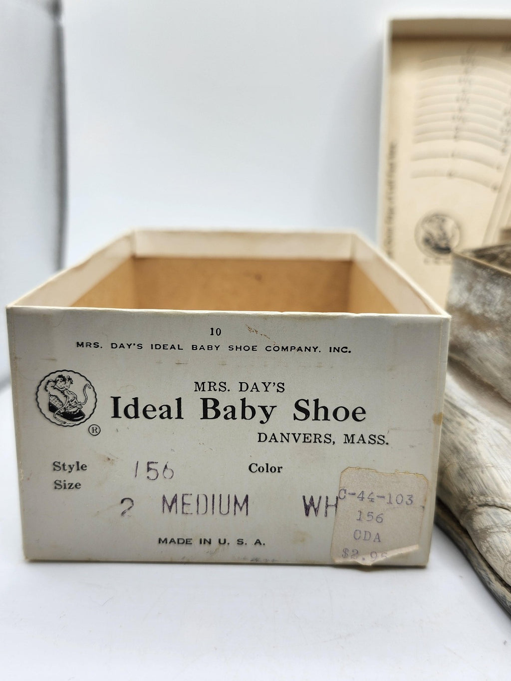 Vintage 1938 Mrs Day's Ideal Baby Shoes Size 2 Medium White Leather Box USA
