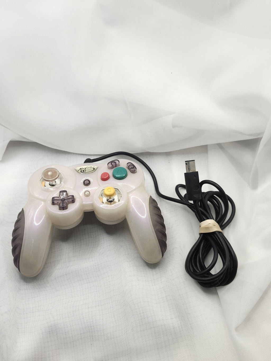 Vintage Mad Catz Control Pad Pro White USB Wired Gamepad Controller Ergonomic
