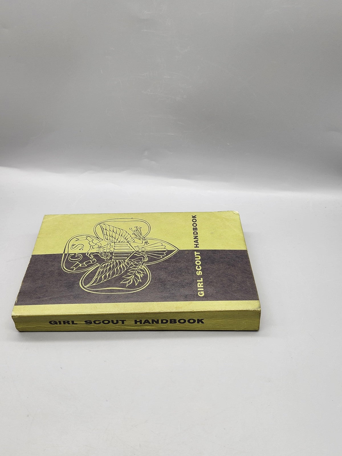 Vintage Girl Scout Handbook Girl Scouts USA Green PB Intermediate Program 1959