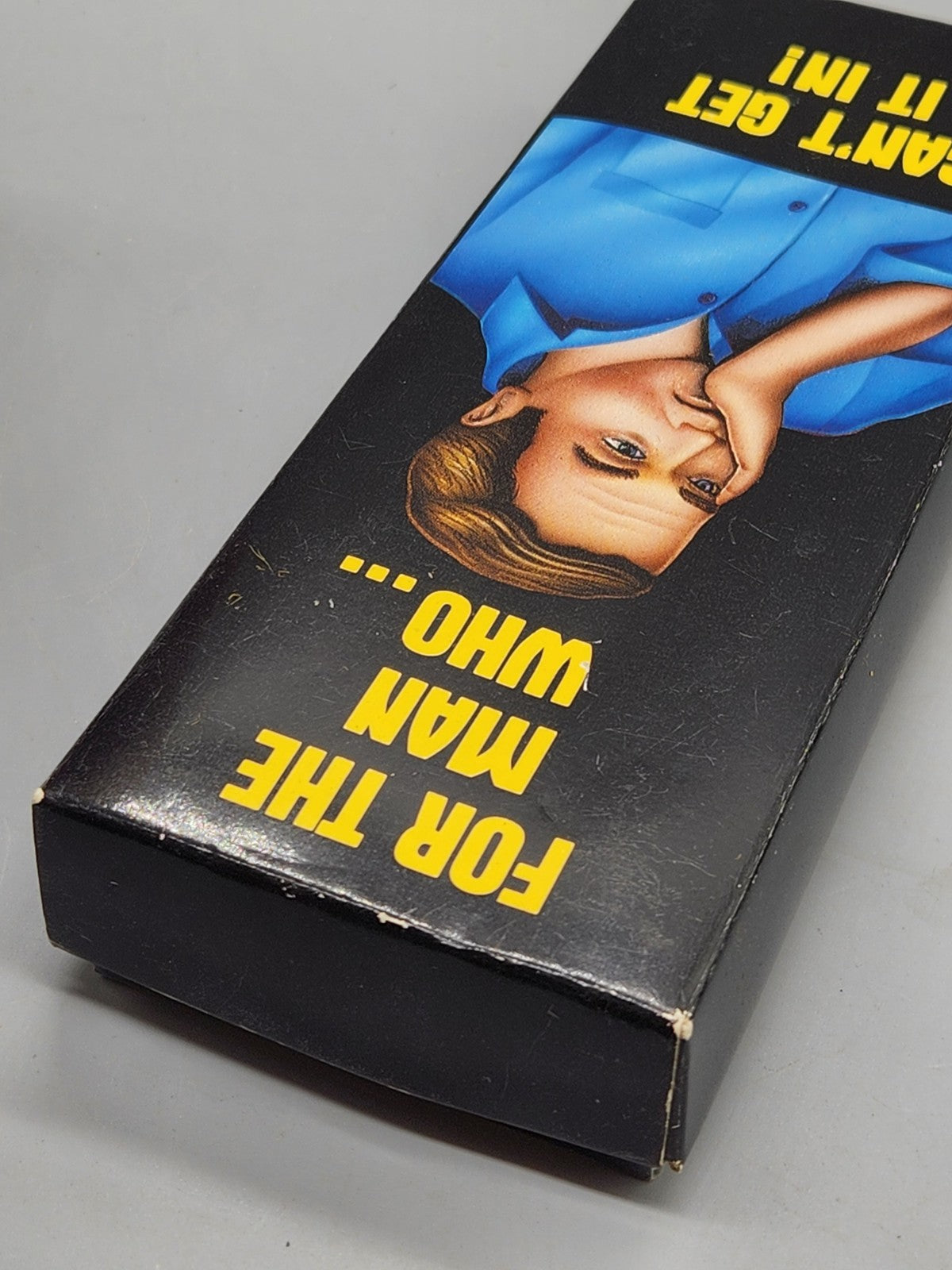 Vintage 1988 Spencer Gifts Novelty Shoehorn “For The Man Who Can’t Get It...
