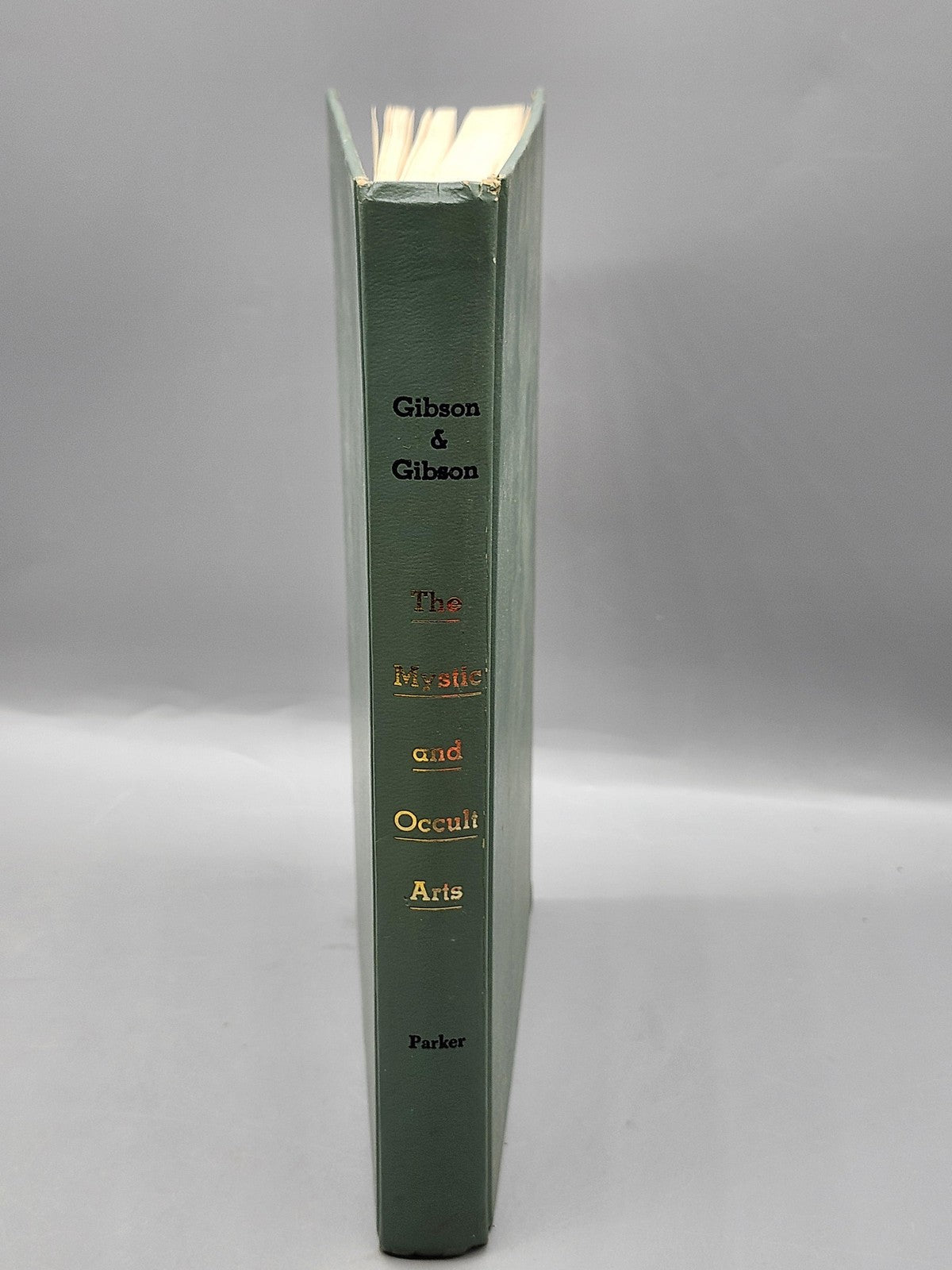 Vintage Mystic & Occult Arts Gibson & Gibson Green HC Peachtree USA 1971 Guide