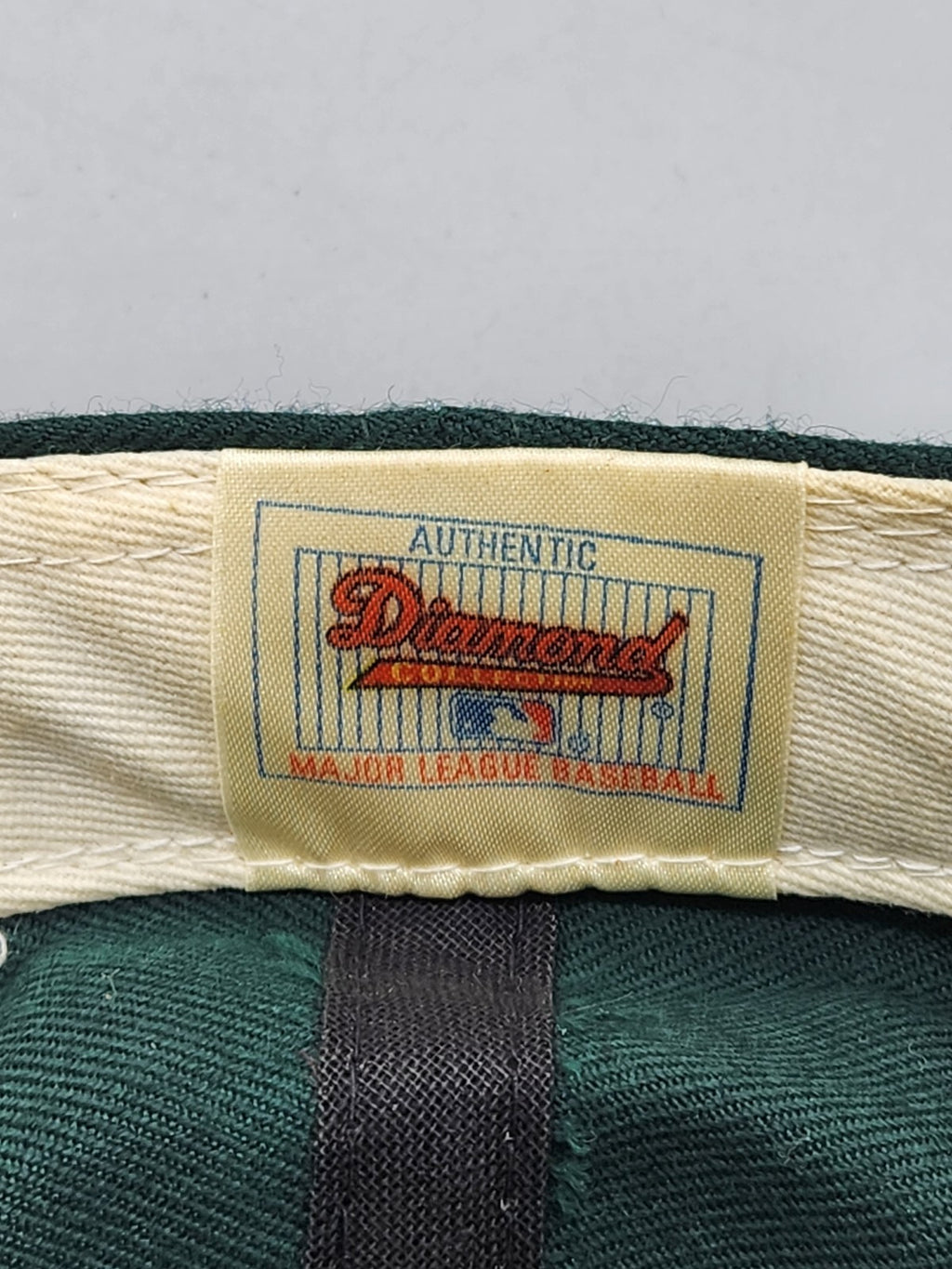 Vintage Oakland Athletics A's Diamond Collection Fitted Hat Size 7 5/8 Green...