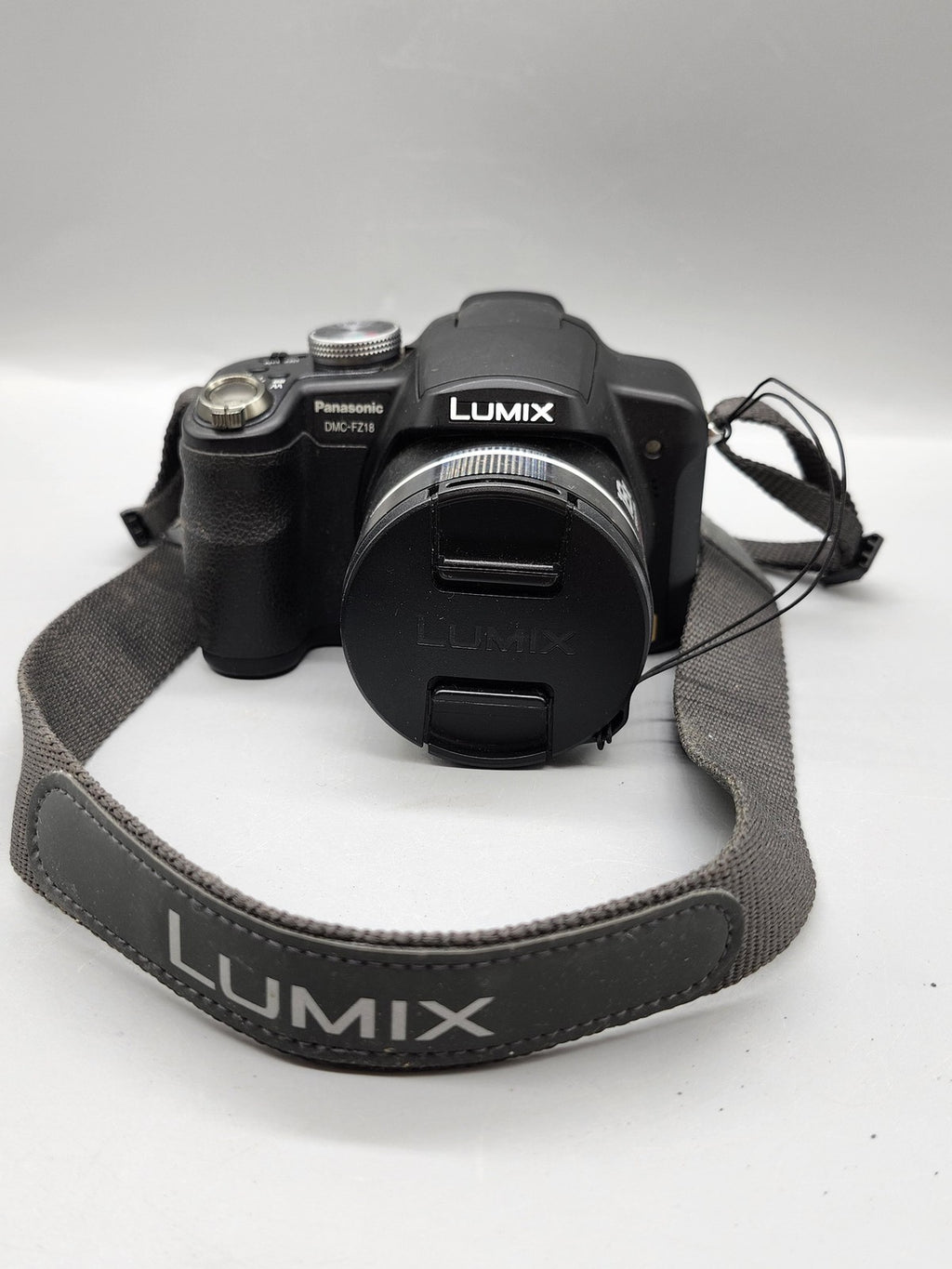 Panasonic Lumix DMC-FZ18 Digital Camera 8.1MP 18X Zoom Black For Parts Repair