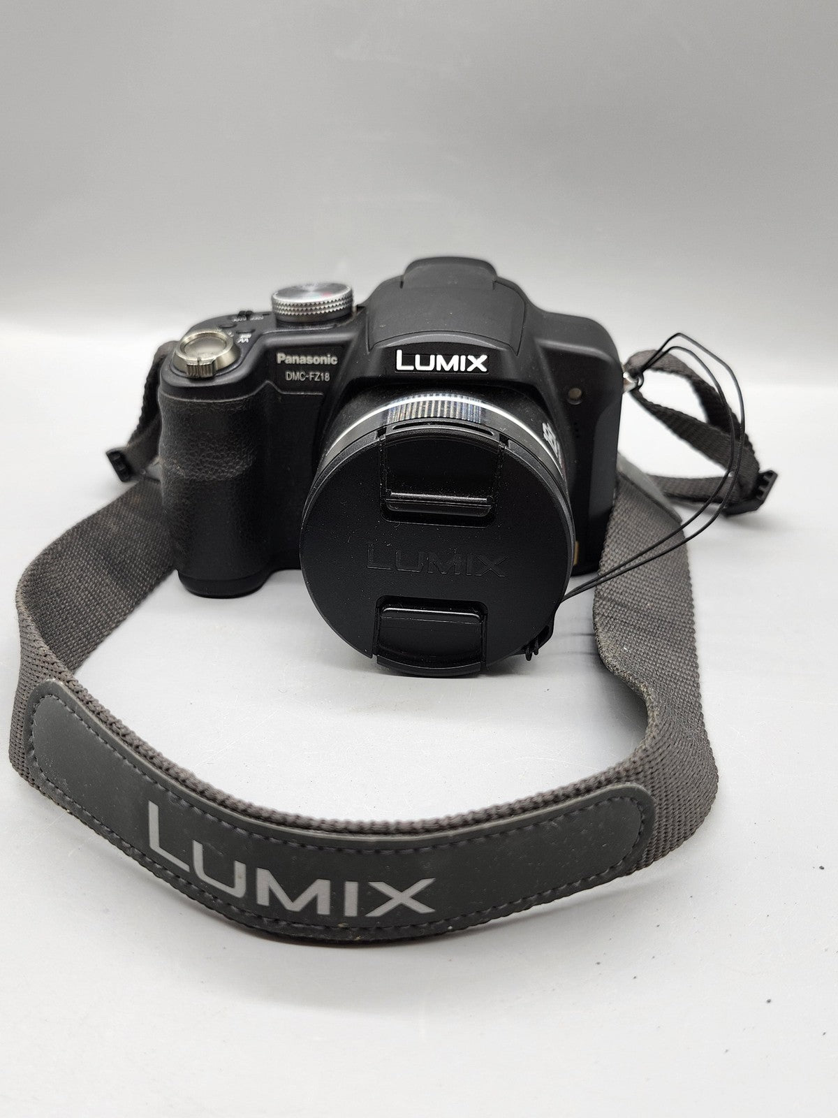 Panasonic Lumix DMC-FZ18 Digital Camera 8.1MP 18X Zoom Black For Parts Repair