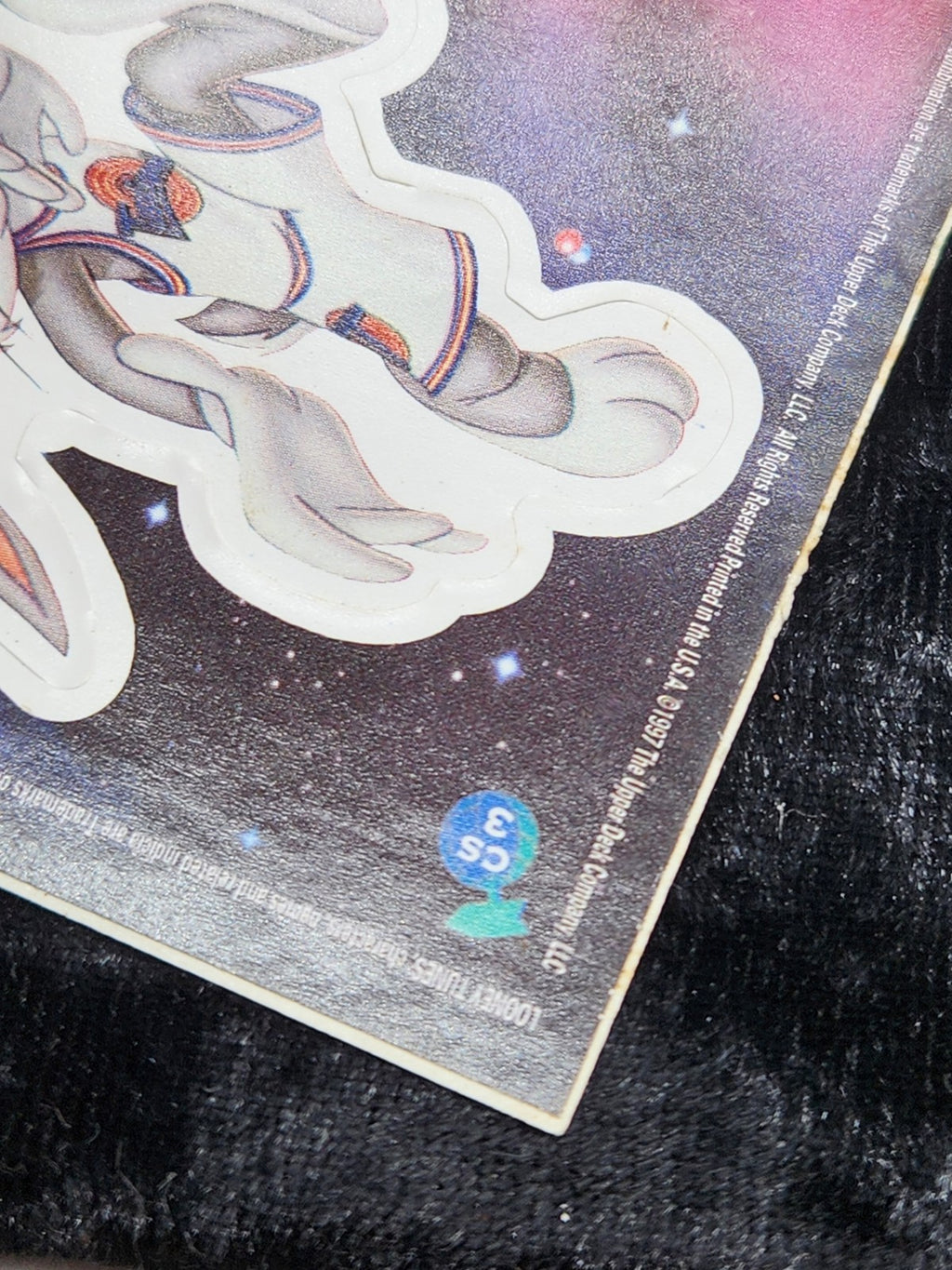SPACE JAM 1997 UPPER DECK COSMIC SHOWDOWN CS3 BUGS BUNNY DIE-CUT STICKER CARD