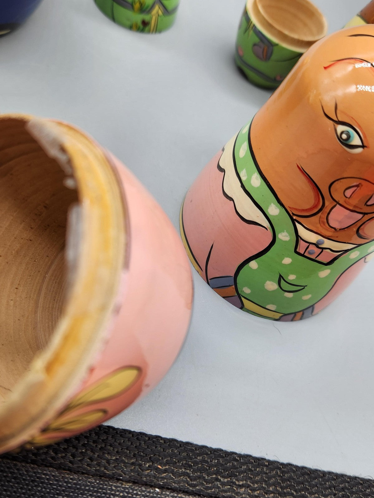 Unmarked Pig Nesting Figurines Lot 5 Medium Multicolor Wood Farm Folk Art Decor
