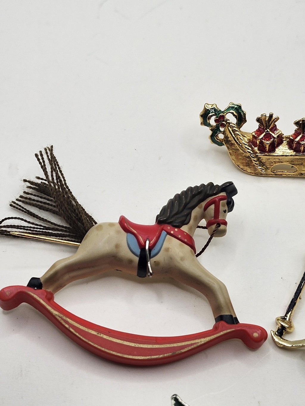 Hallmark Christmas Brooch Pin Lot Enamel Rocking Horse Sleigh Santa 5pc Holiday
