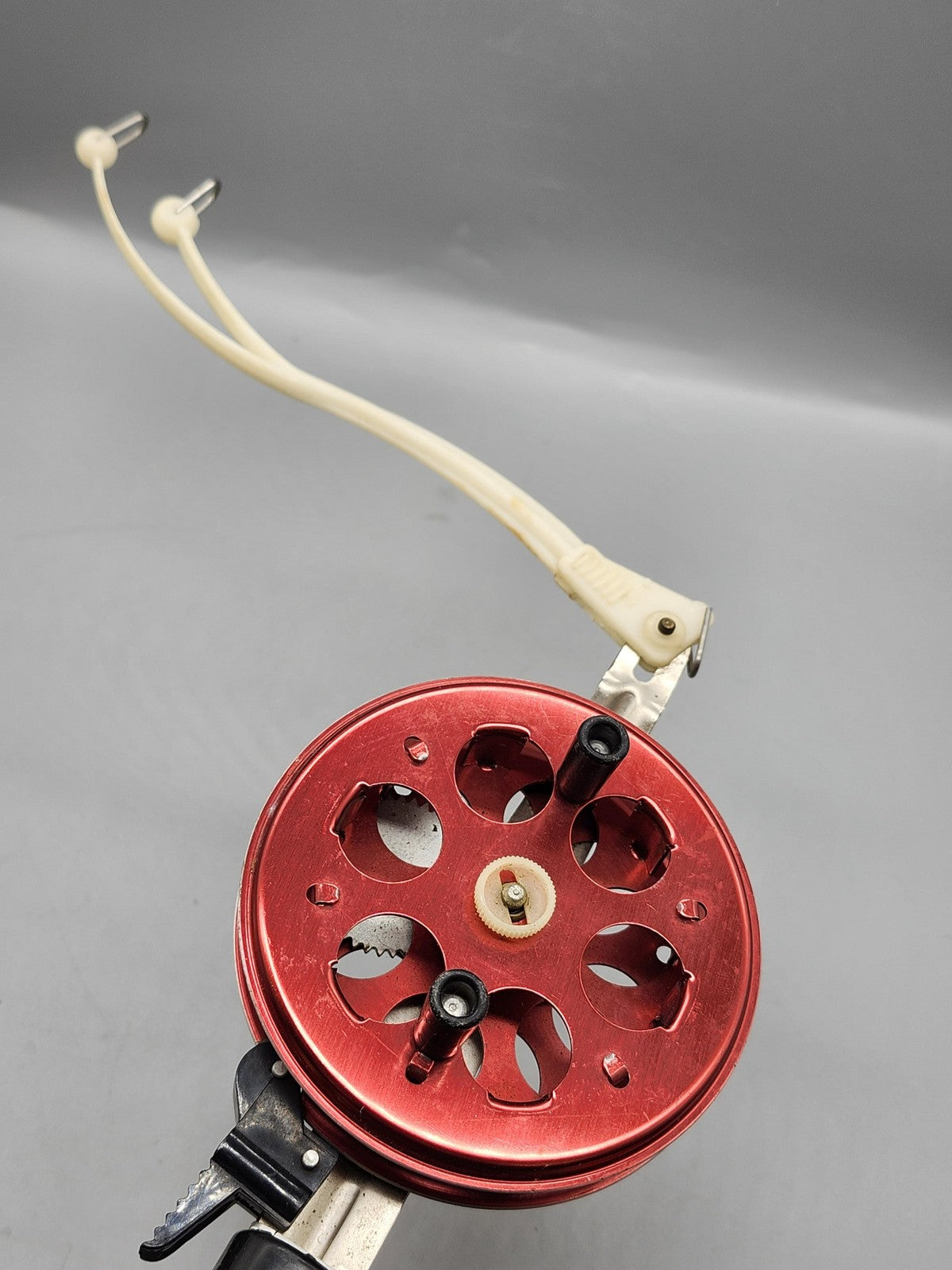 Vintage Vuokko Red Aluminum Fly Reel Ice Fishing Trigger Handle Spool Finland