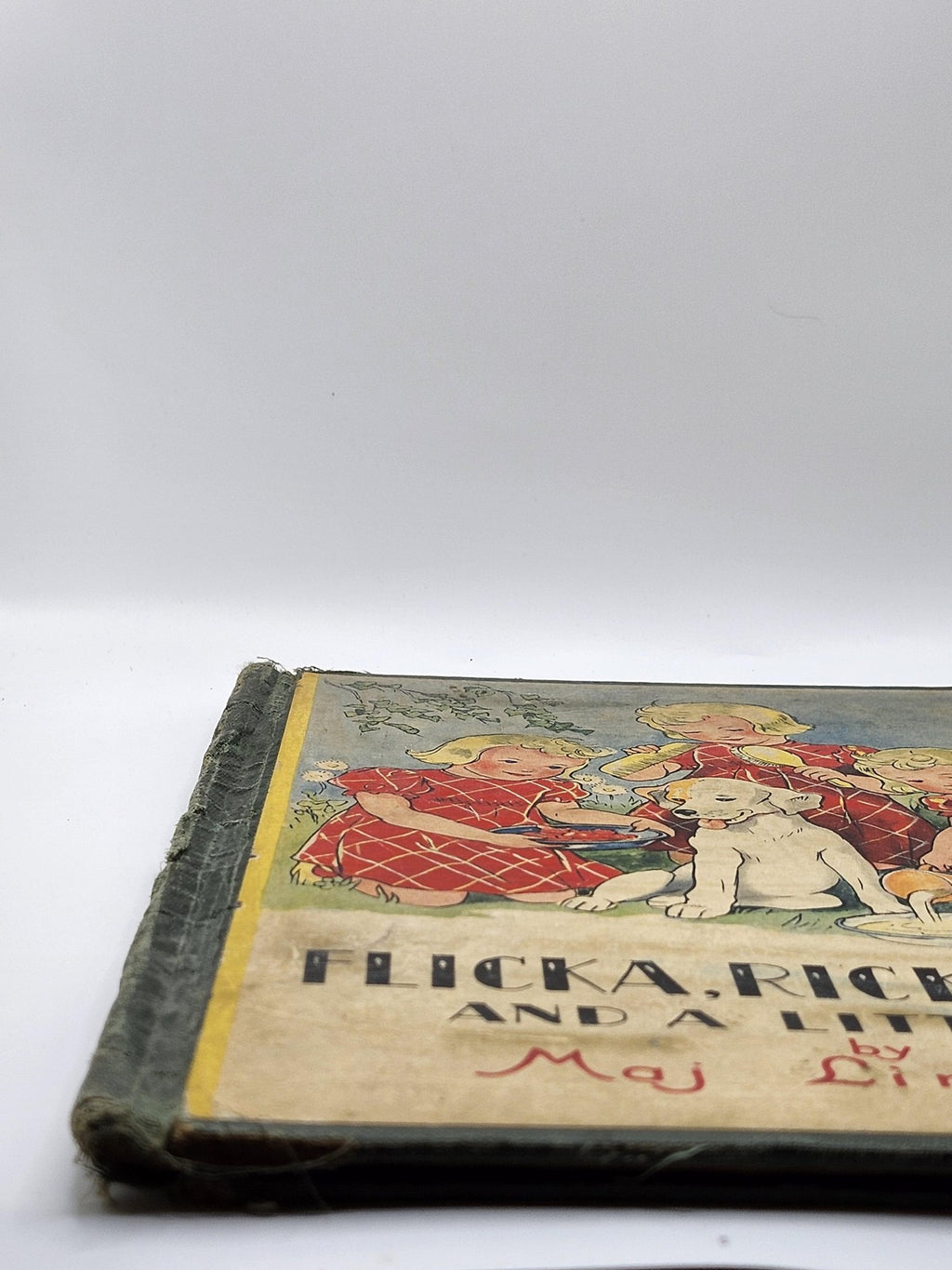 Vintage 1946 Flicka Ricka Dicka And A Little Dog Maj Lindman HC Illustrated Book