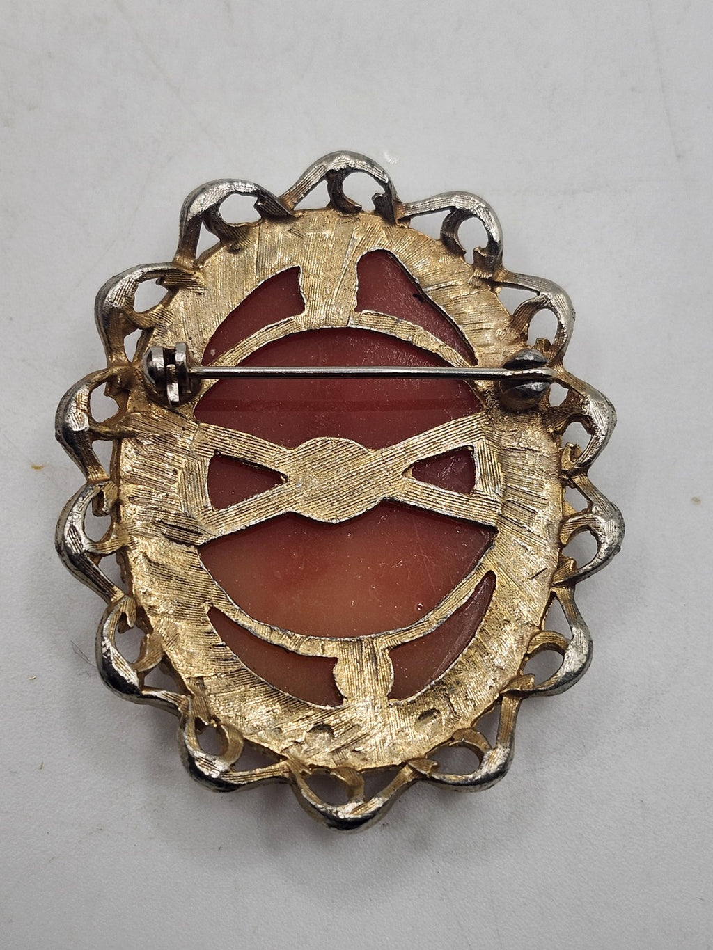 Pink Resin Flower Cameo Brooch Pin Gold Tone Oval Bouquet Costume Jewelry